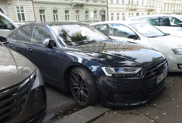 Audi S8 D5