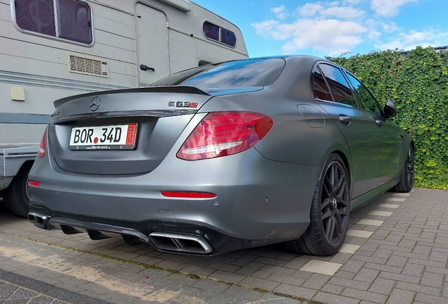 Mercedes-AMG E 63 S W213