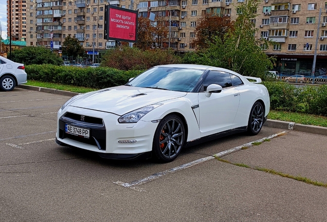 Nissan GT-R 2012