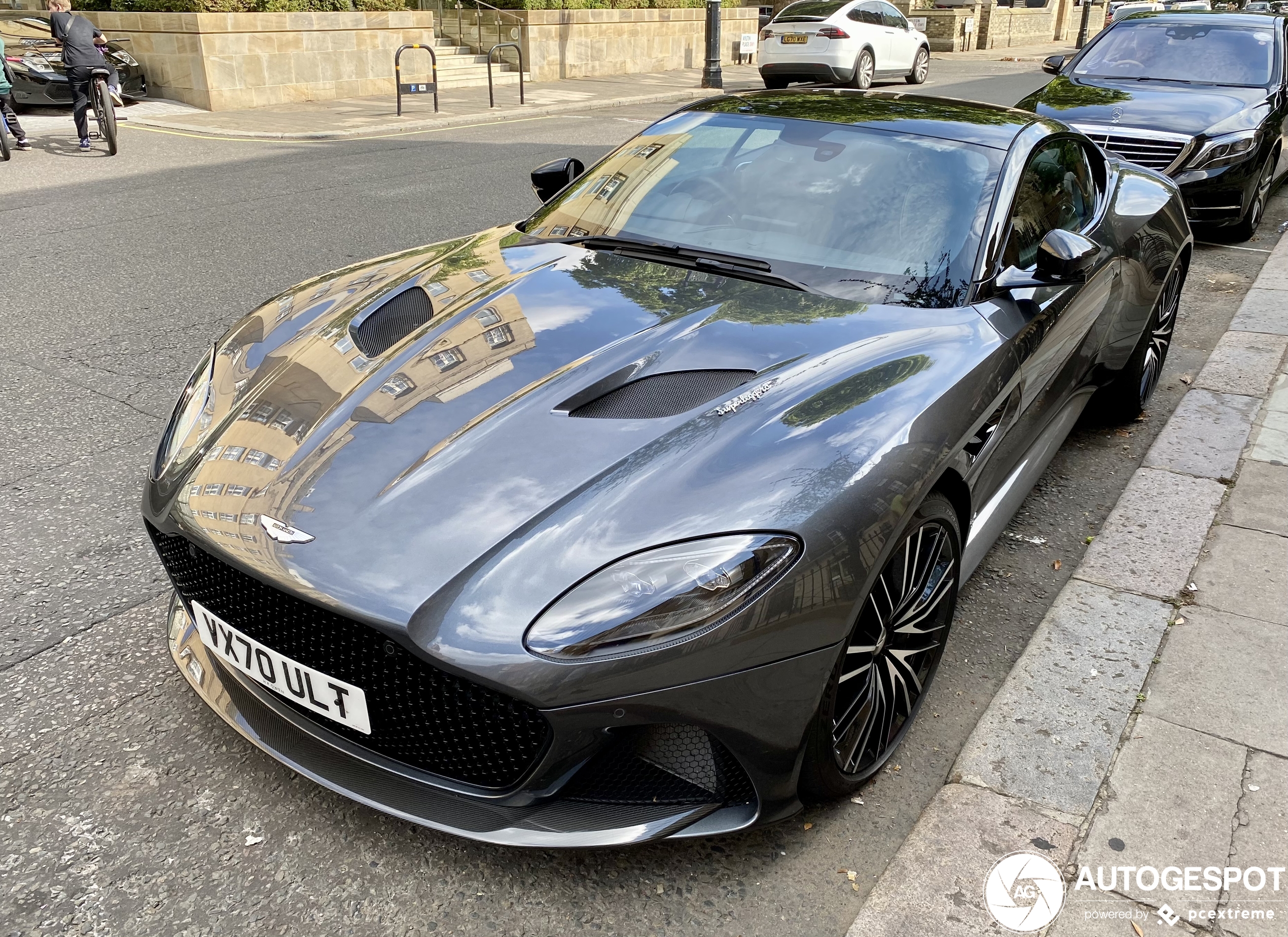 Aston Martin DBS Superleggera