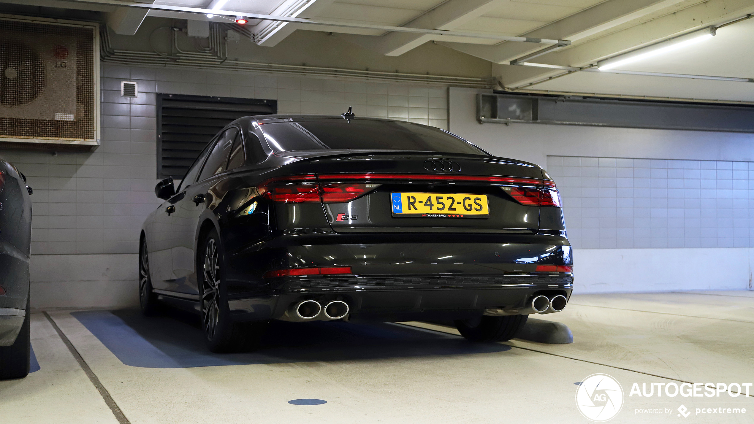 Audi S8 D5