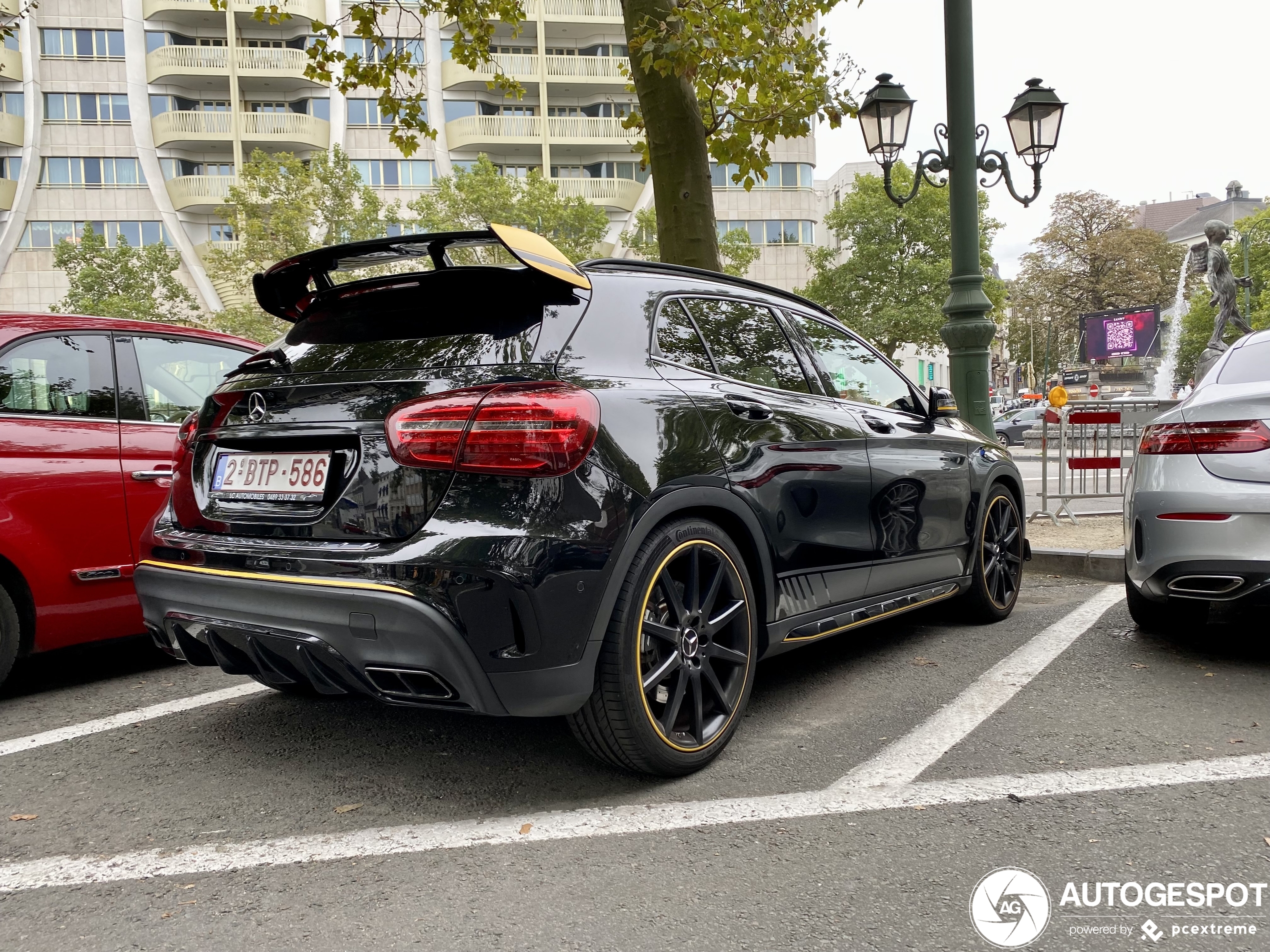 Mercedes-AMG GLA 45 X156 Yellow Night Edition