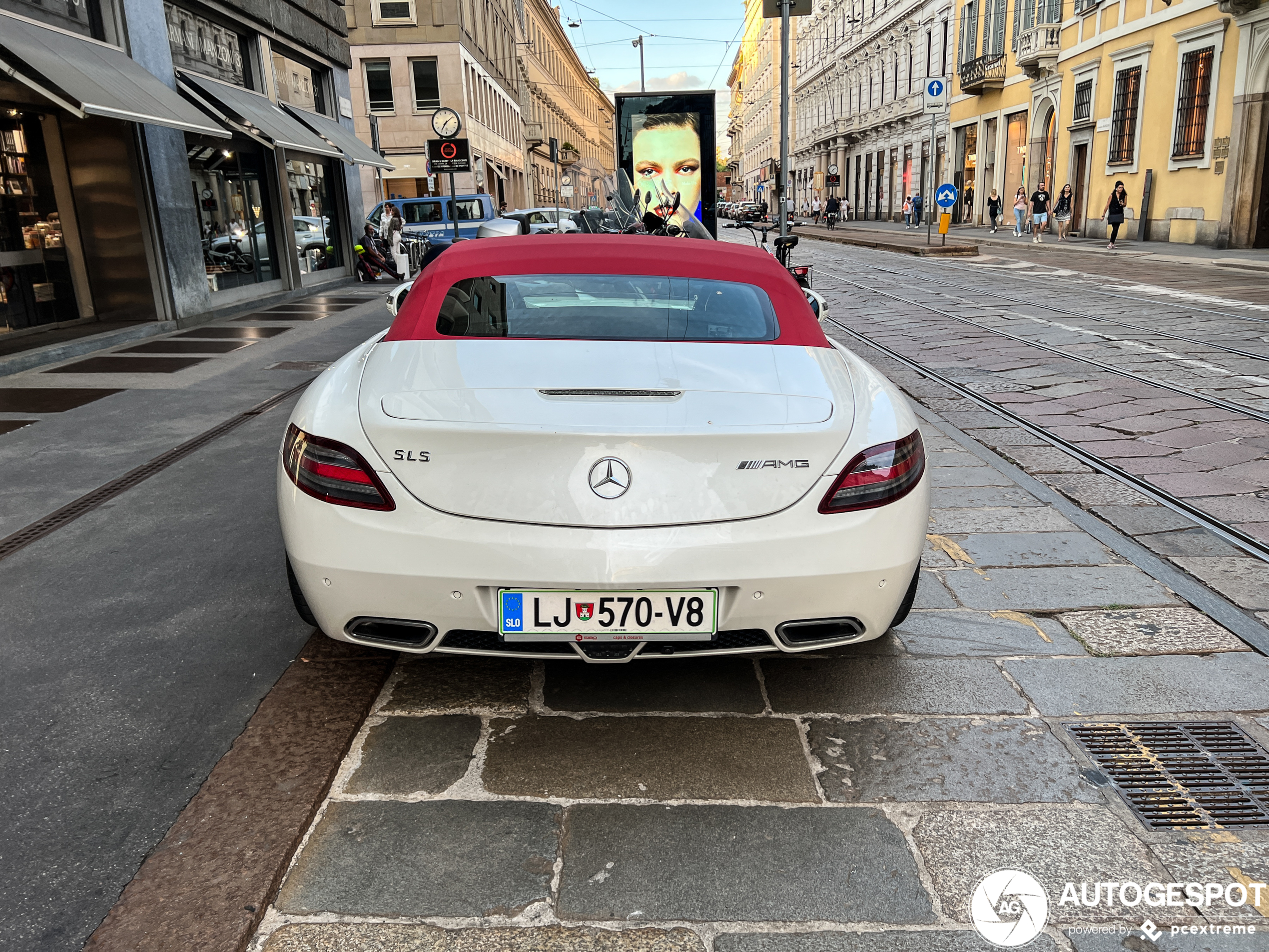 Mercedes-Benz SLS AMG Roadster