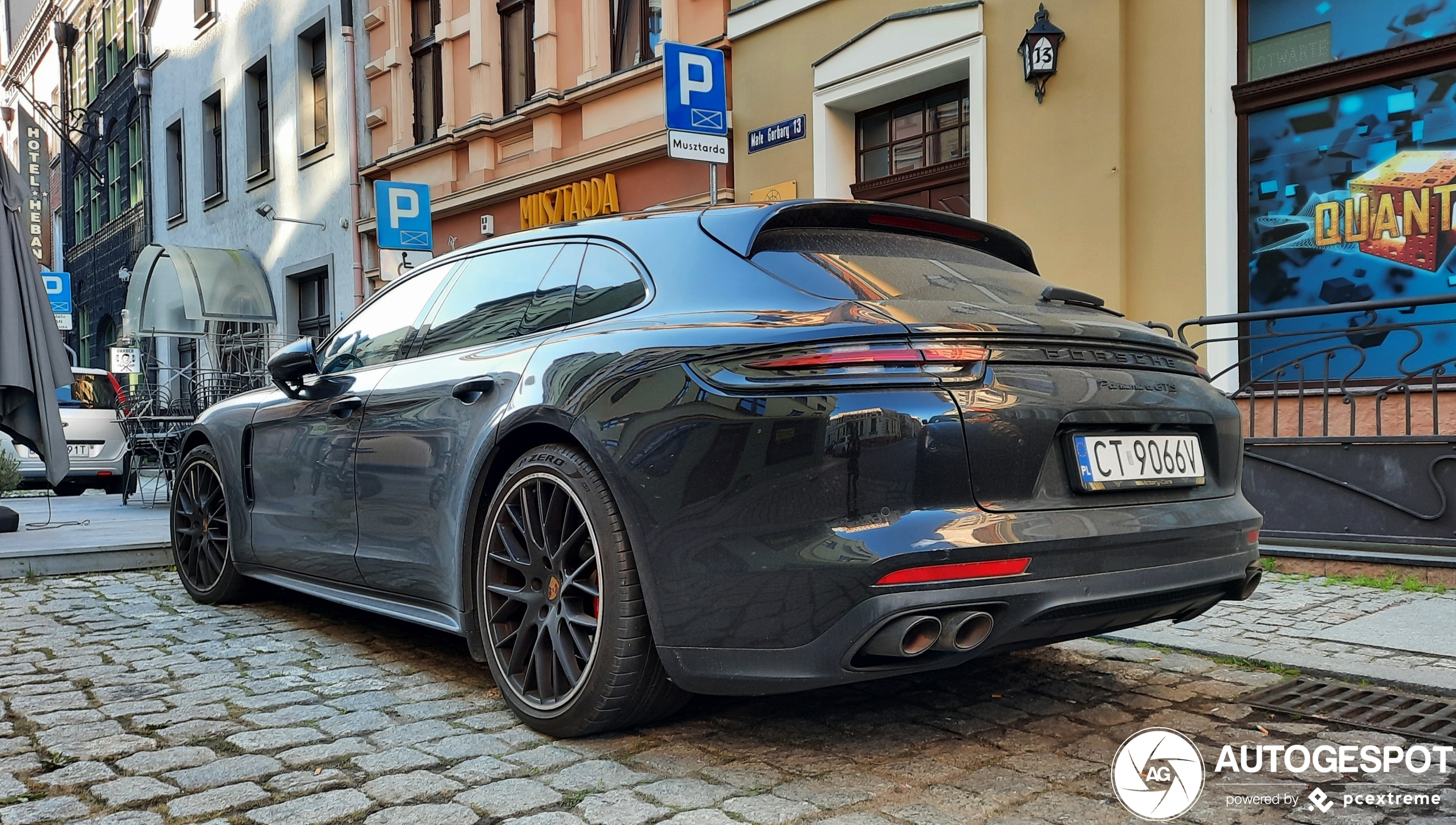 Porsche 971 Panamera GTS Sport Turismo