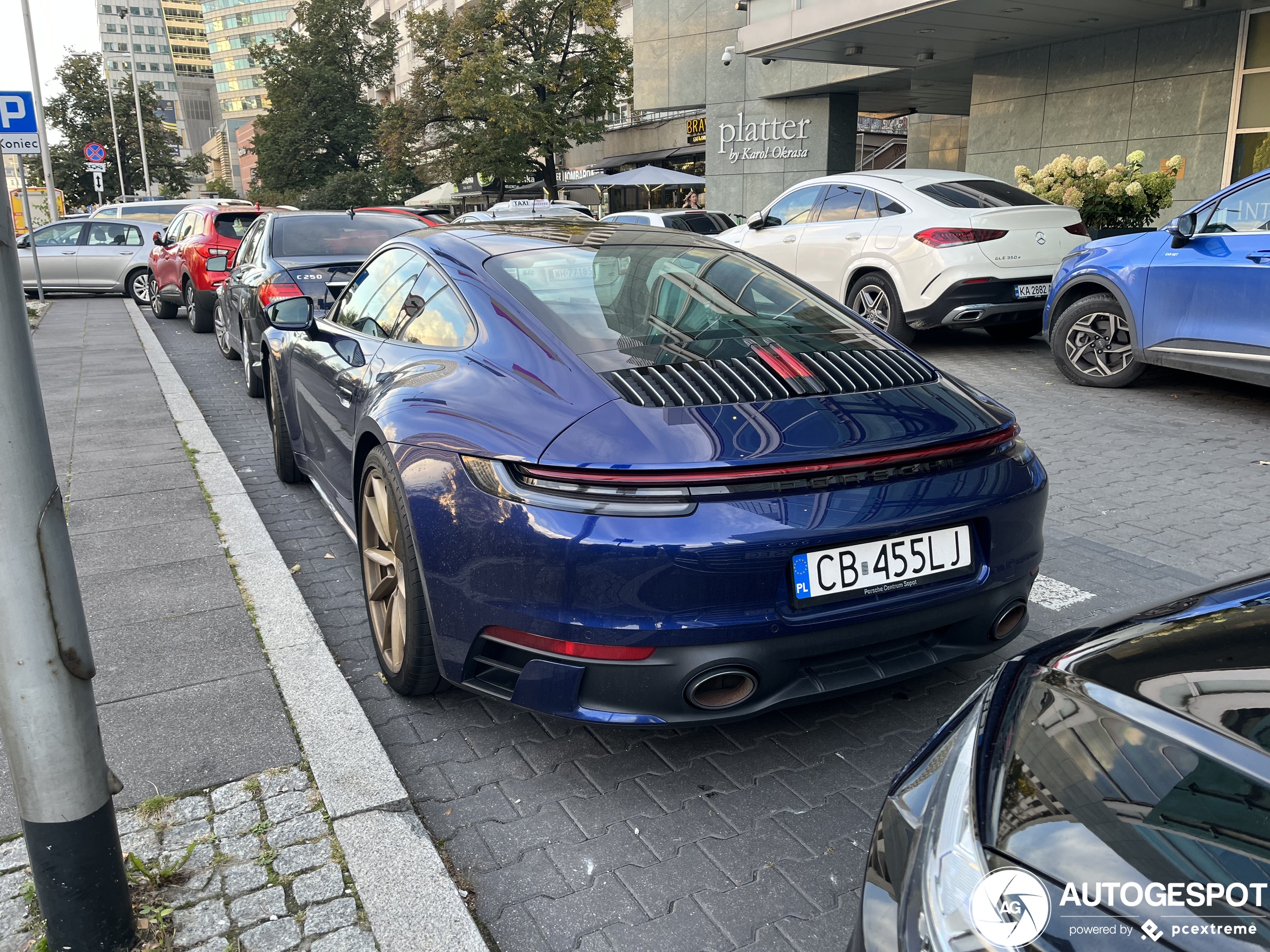 Porsche 992 Carrera 4S