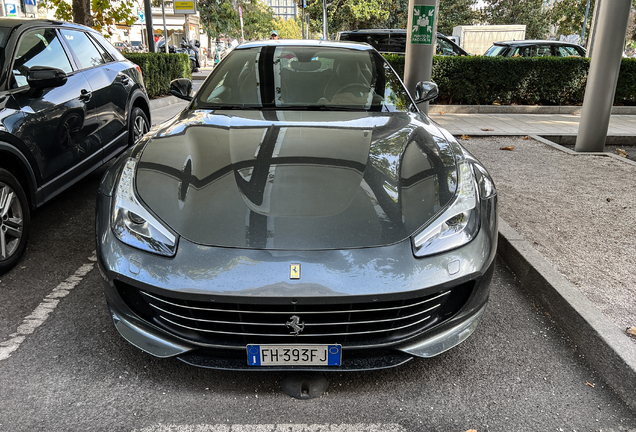 Ferrari GTC4Lusso