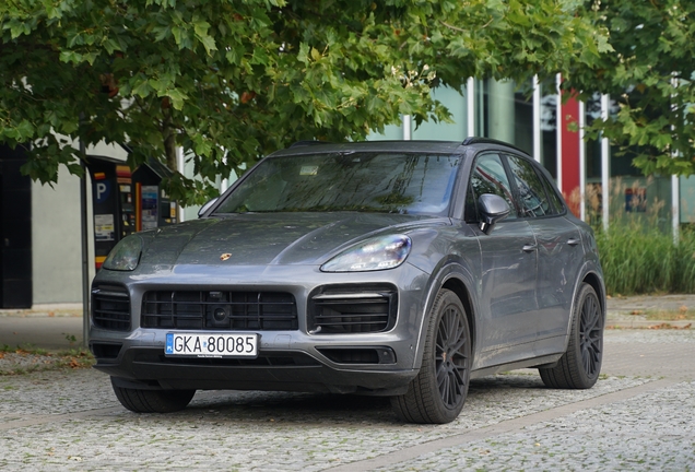 Porsche 9YA Cayenne GTS