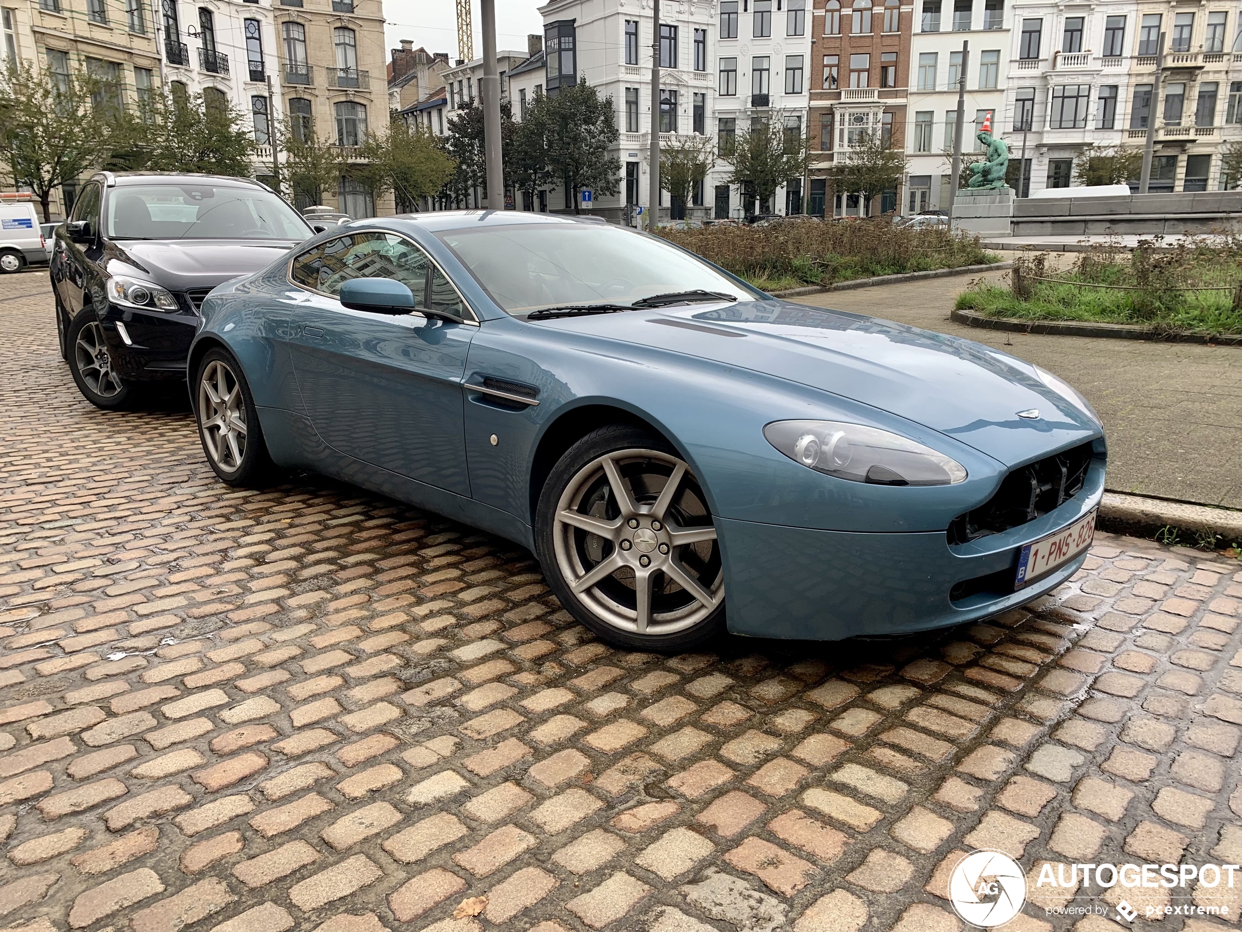 Aston Martin V8 Vantage