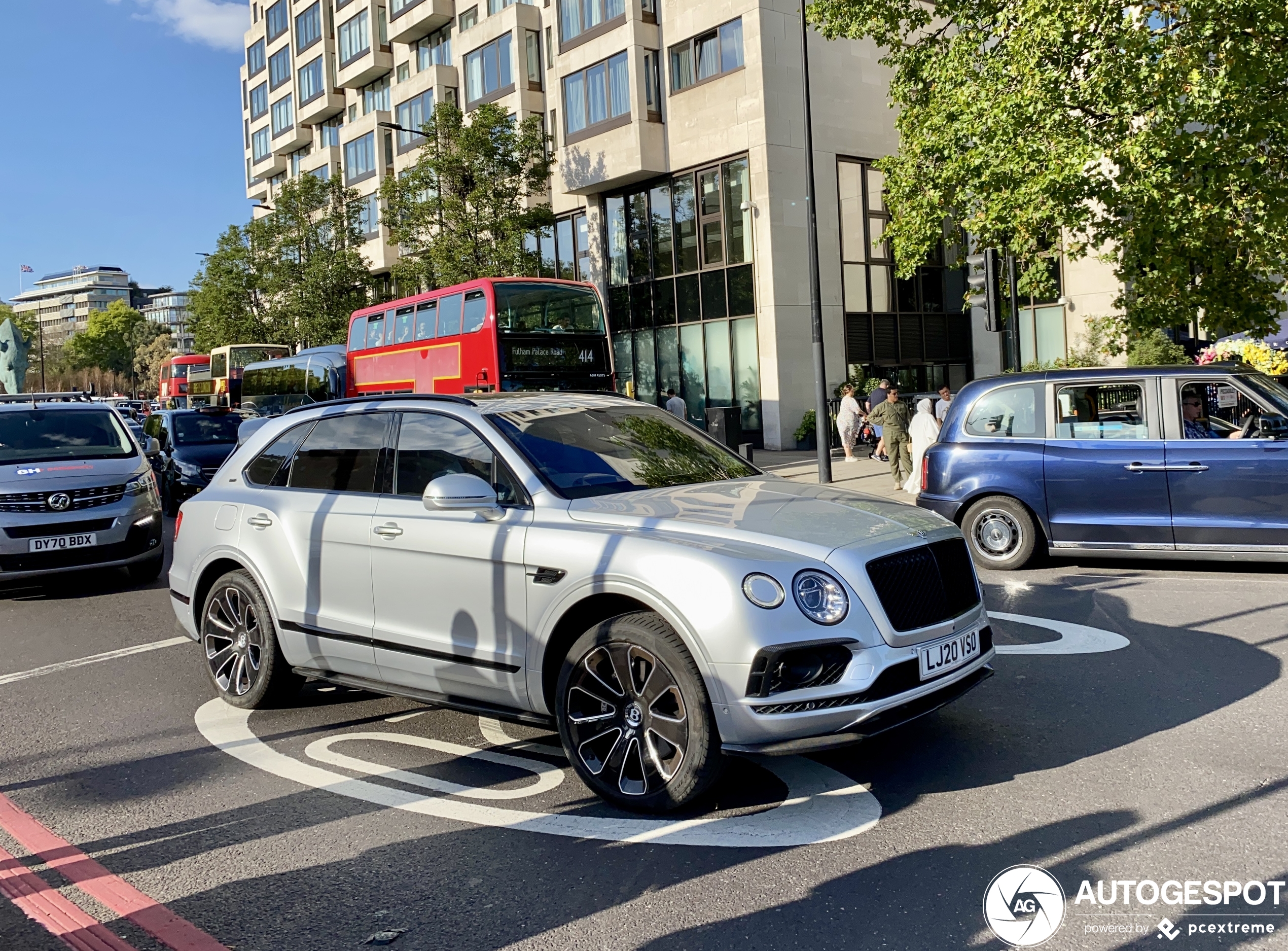 Bentley Bentayga V8 Huntsman Edition