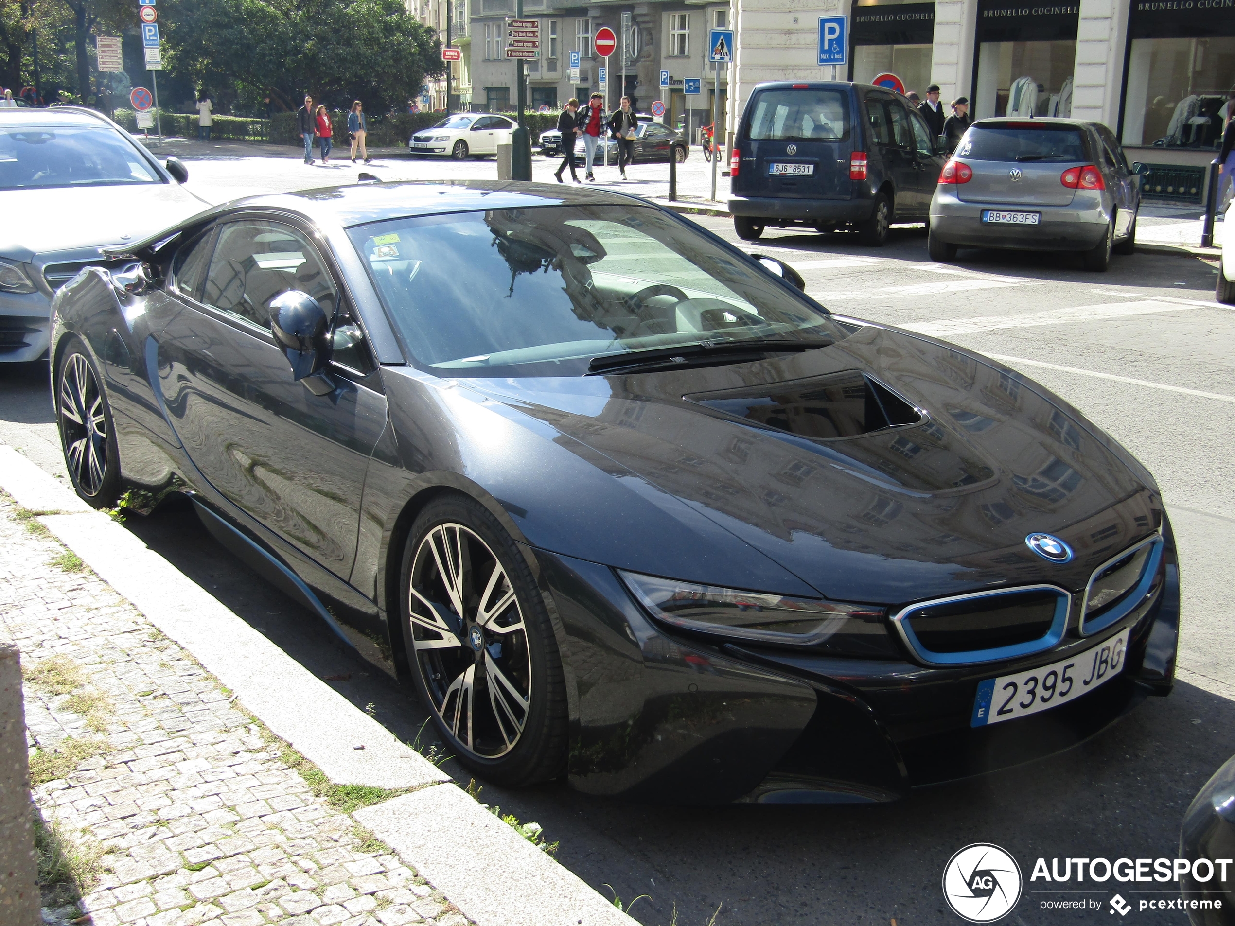 BMW i8