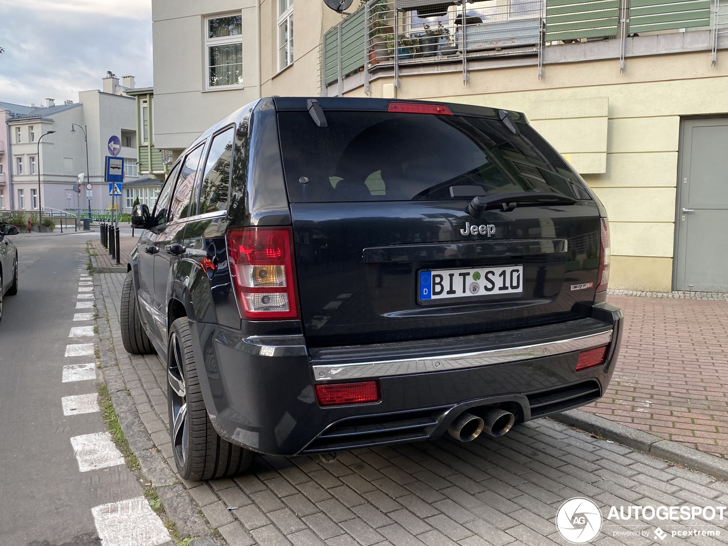 Jeep Grand Cherokee SRT-8 2005