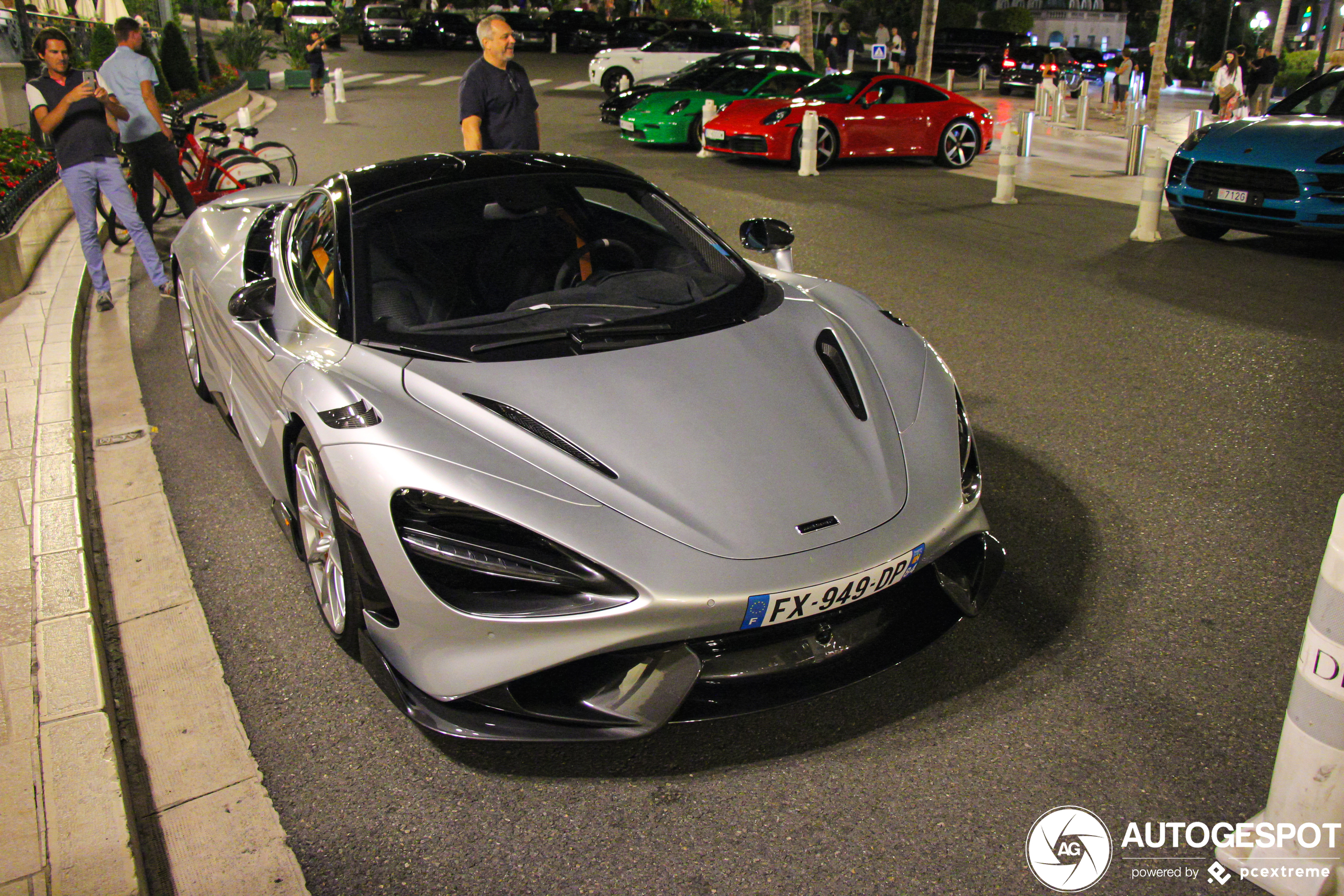 McLaren 765LT