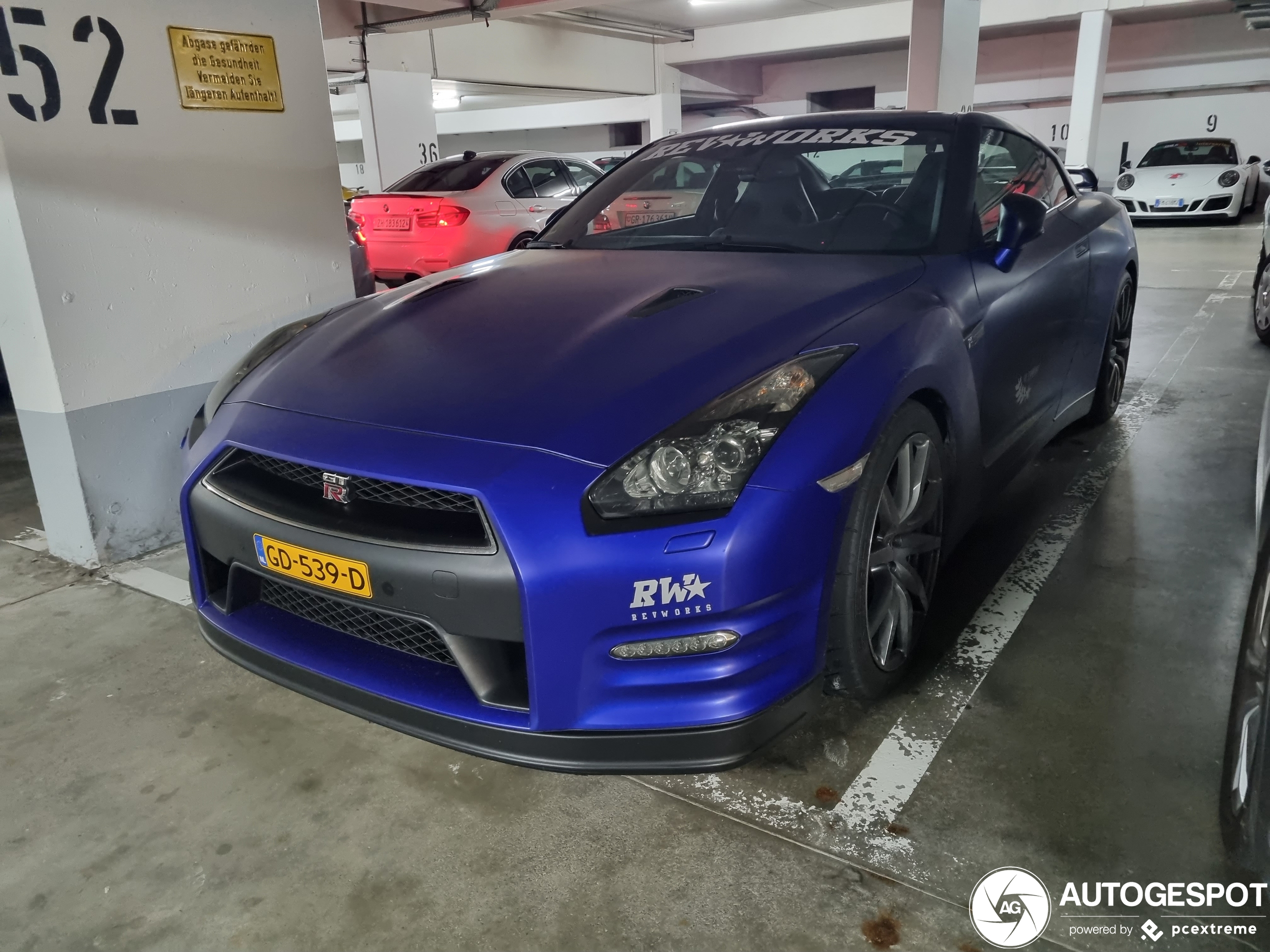 Nissan GT-R 2011