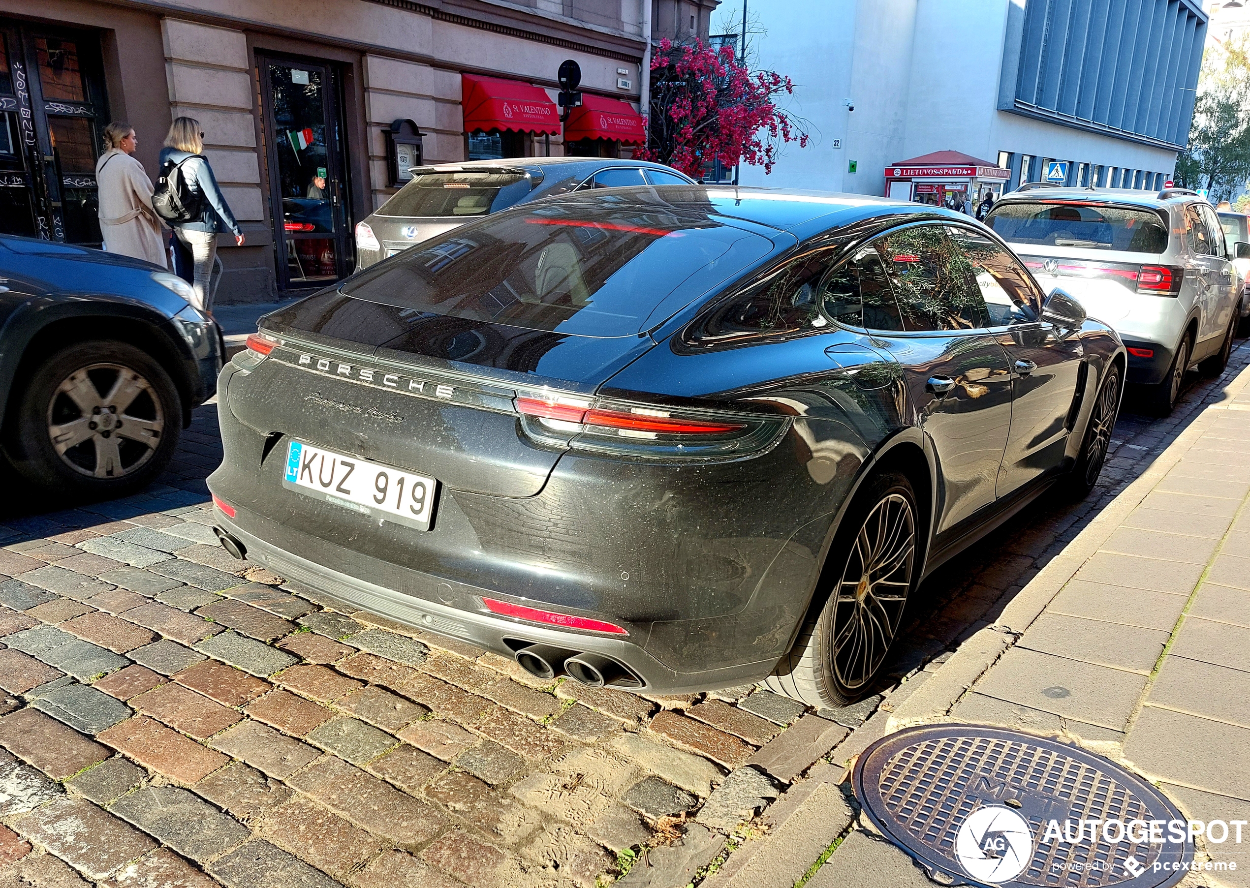 Porsche 971 Panamera Turbo