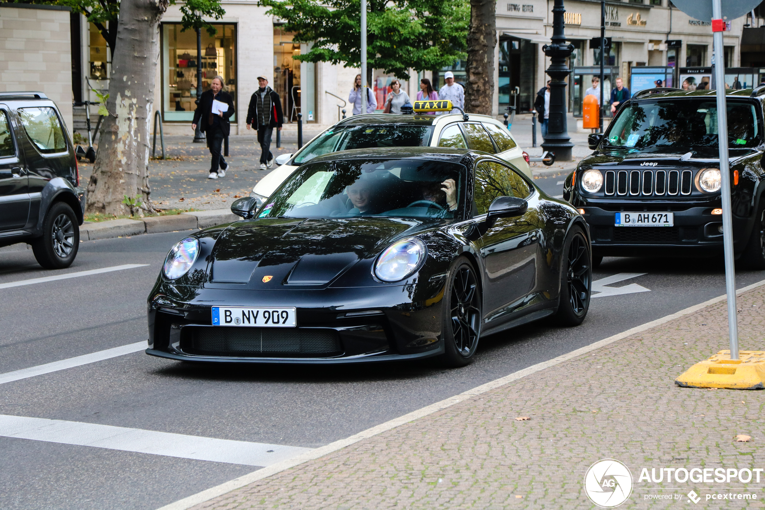 Porsche 992 GT3 Touring