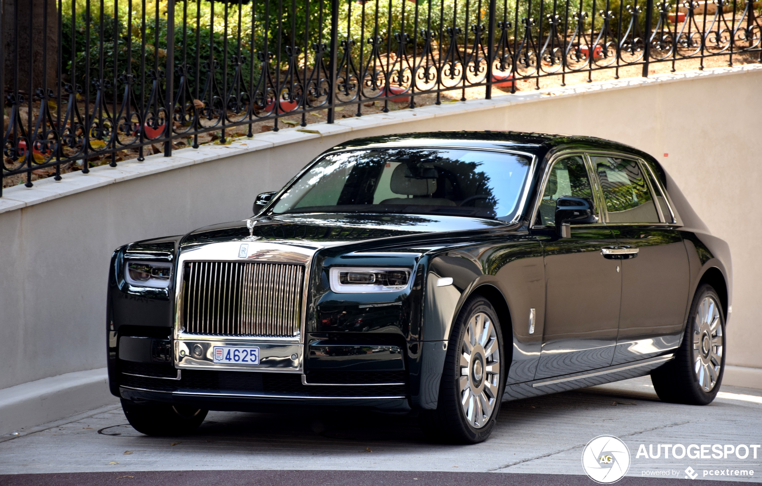 Rolls-Royce Phantom VIII EWB