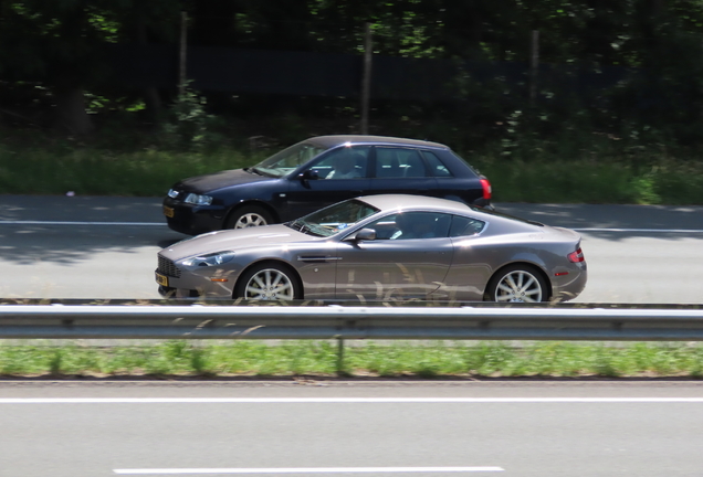 Aston Martin DB9