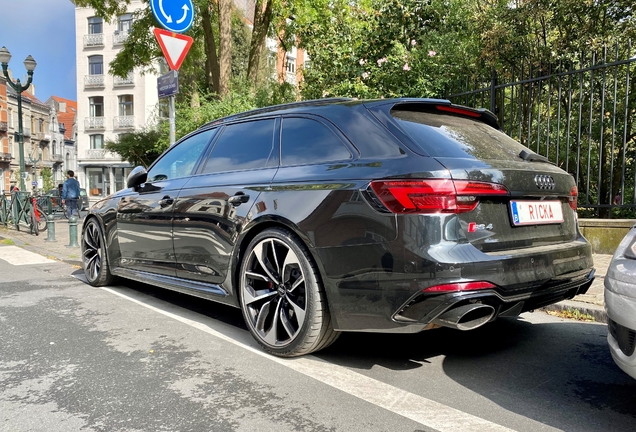 Audi RS4 Avant B9