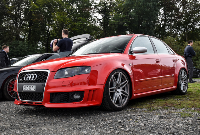 Audi RS4 Sedan