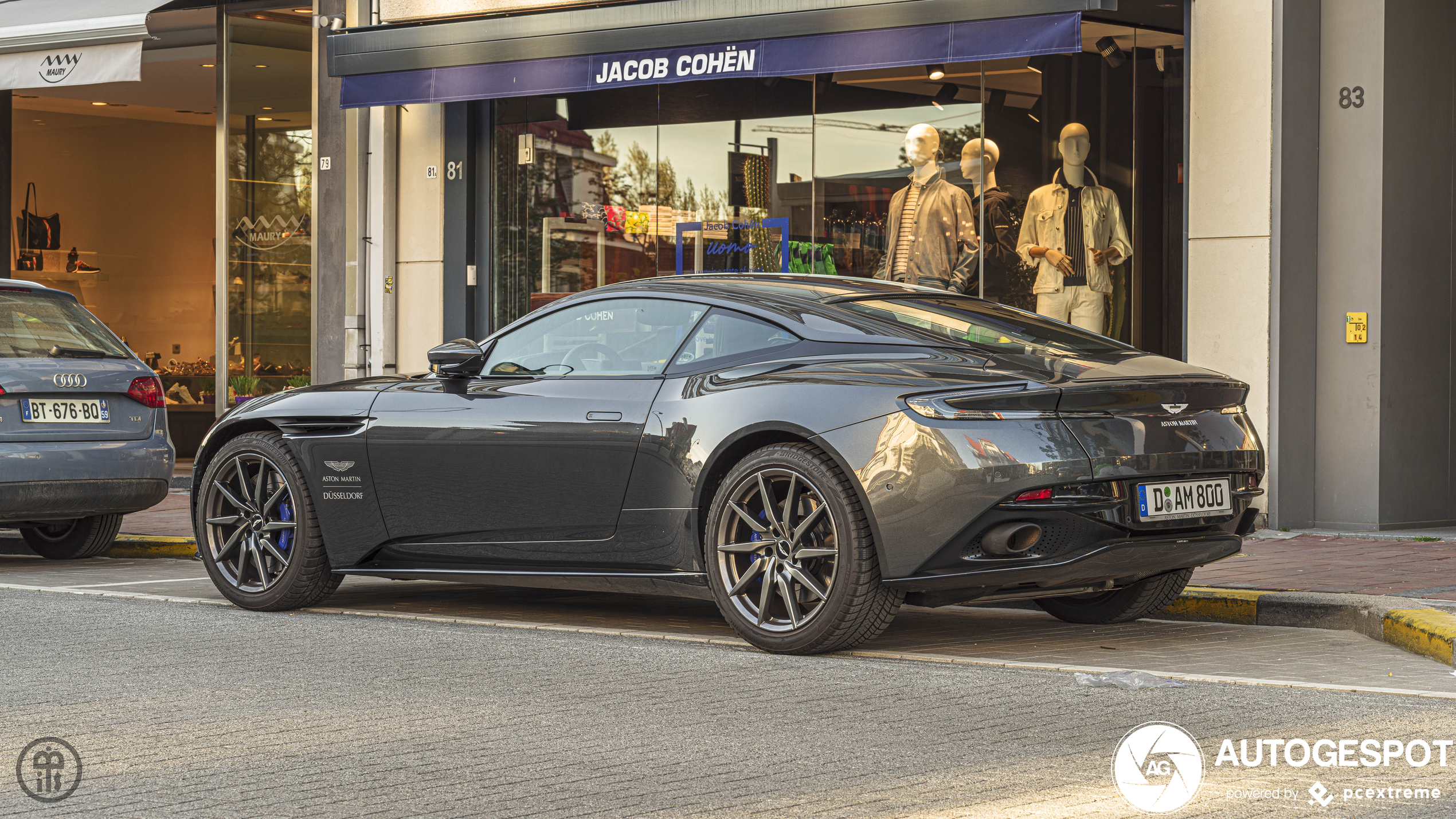 Aston Martin DB11 V8