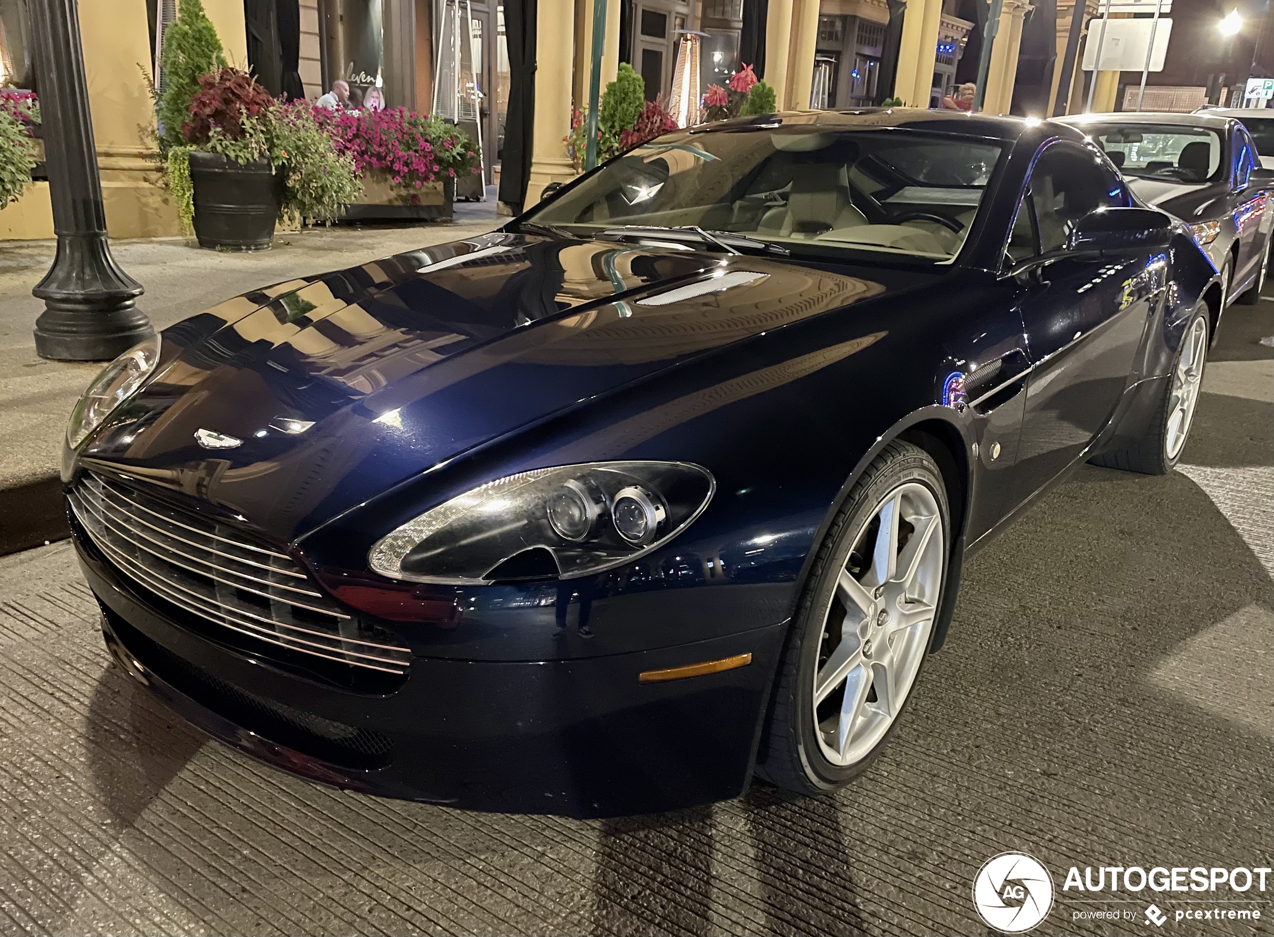 Aston Martin V8 Vantage