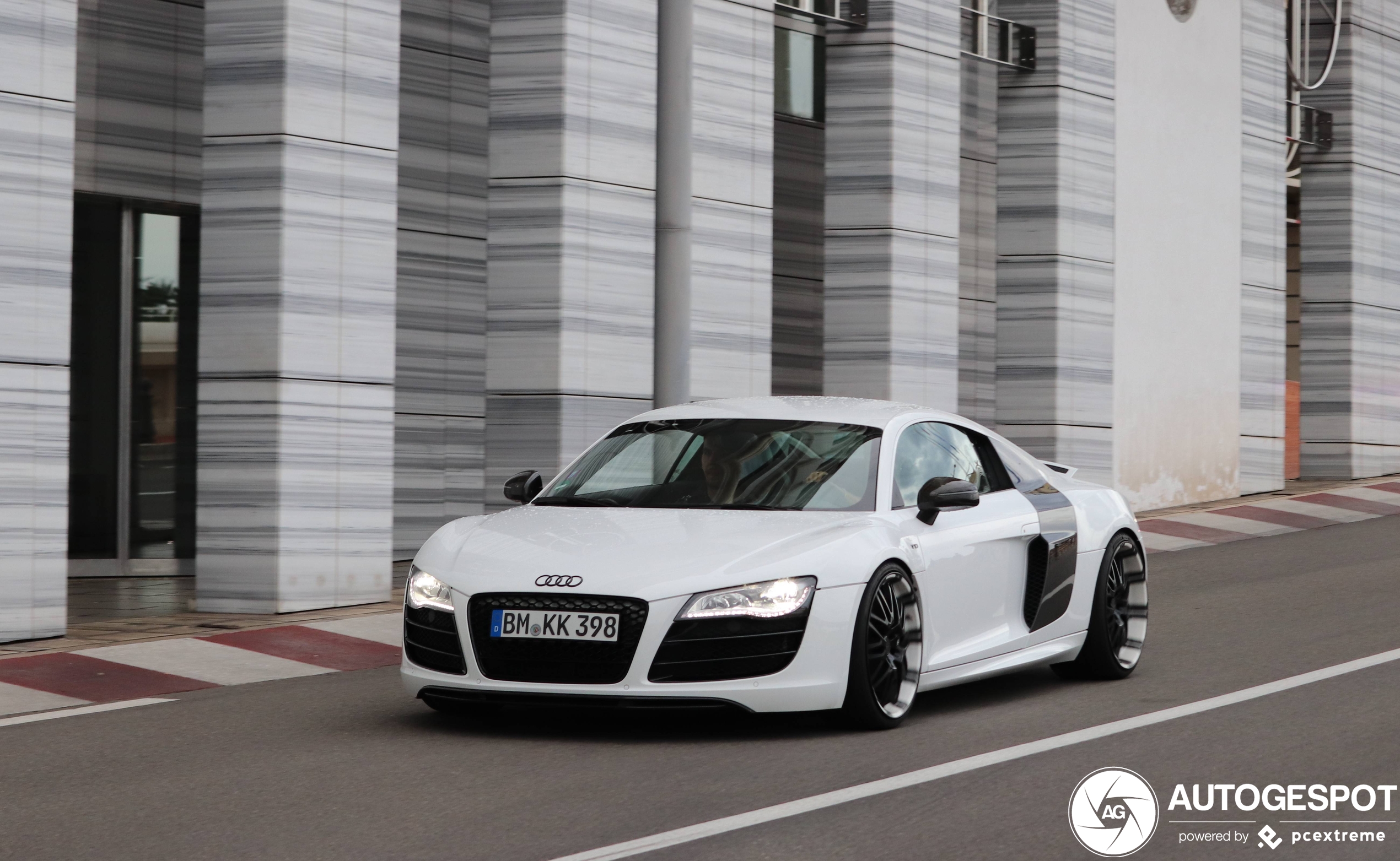 Audi R8 V10