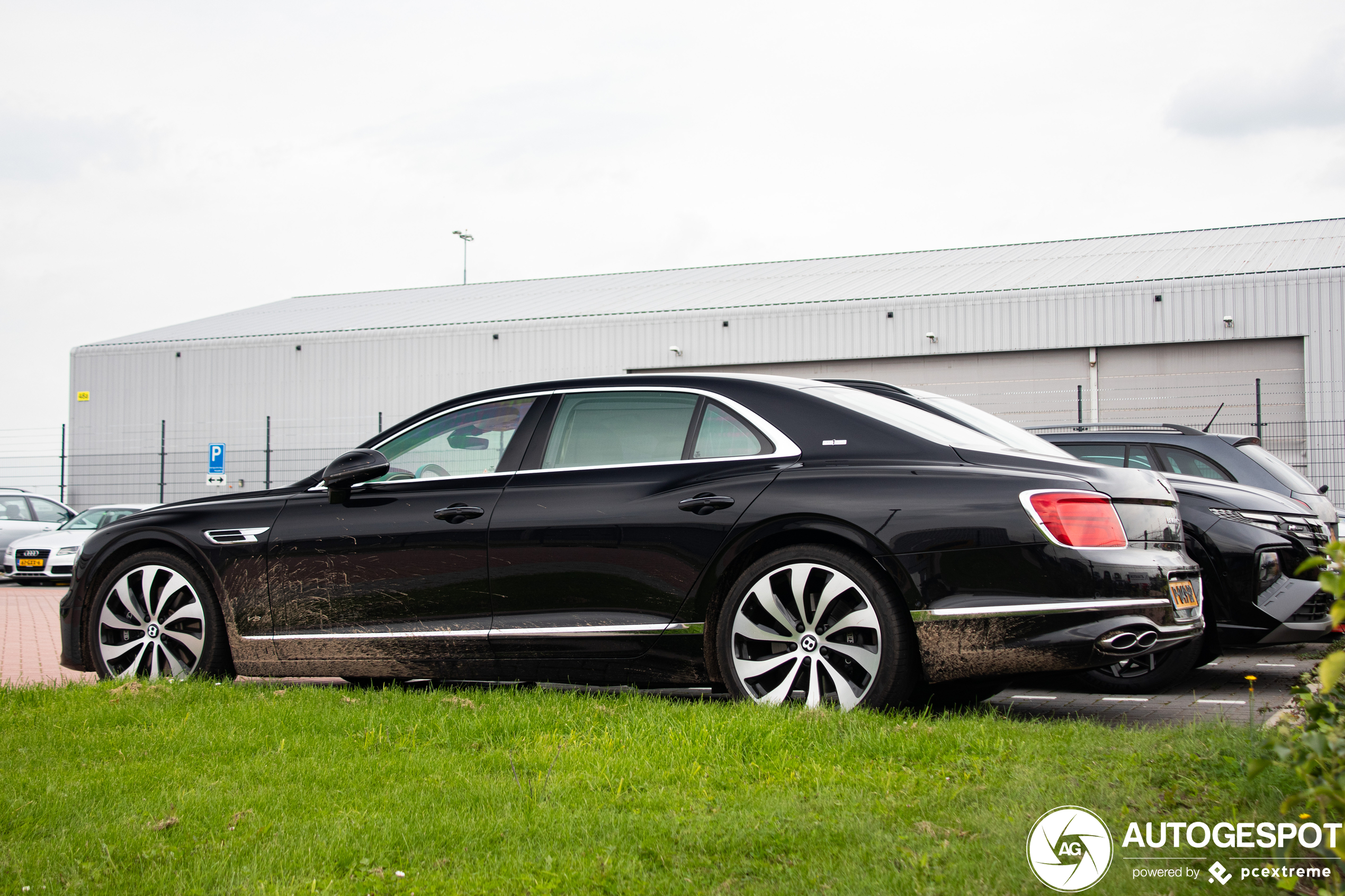 Bentley Flying Spur V8 2021 First Edition