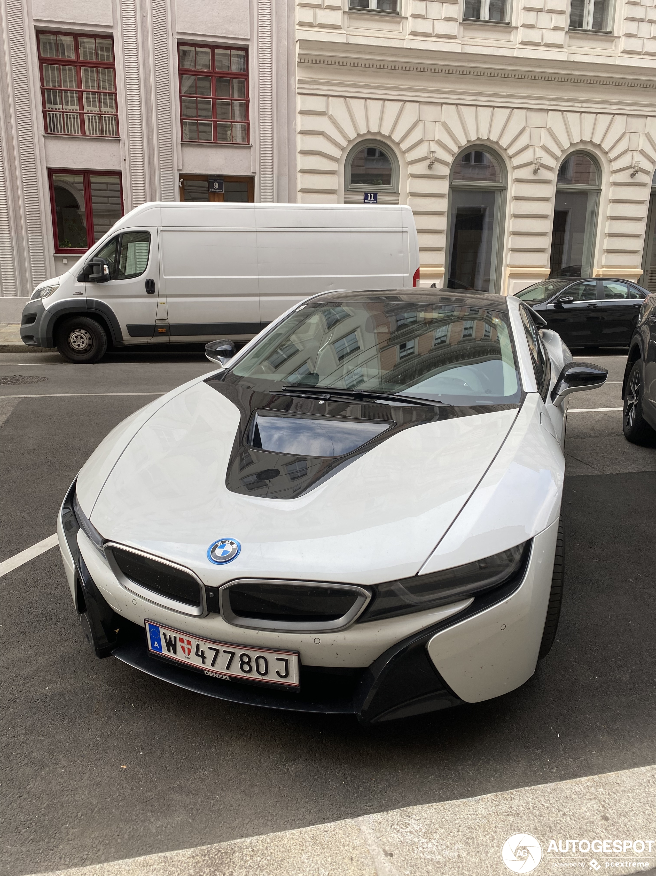 BMW i8