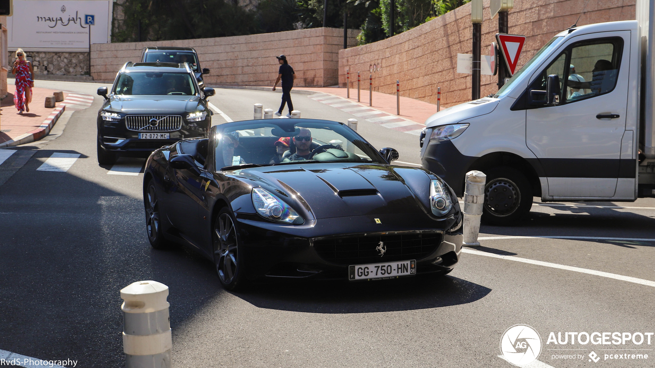 Ferrari California