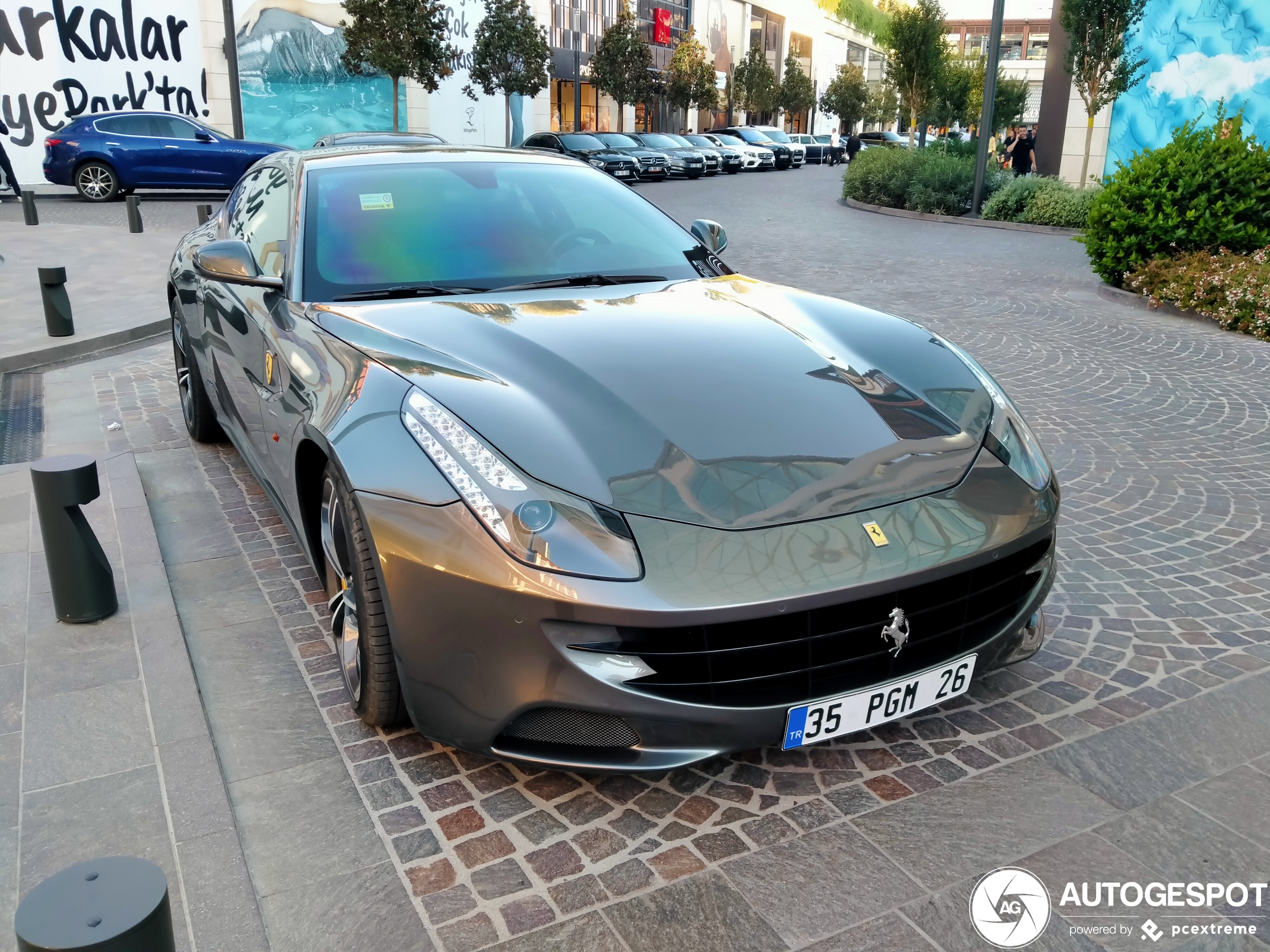 Ferrari FF