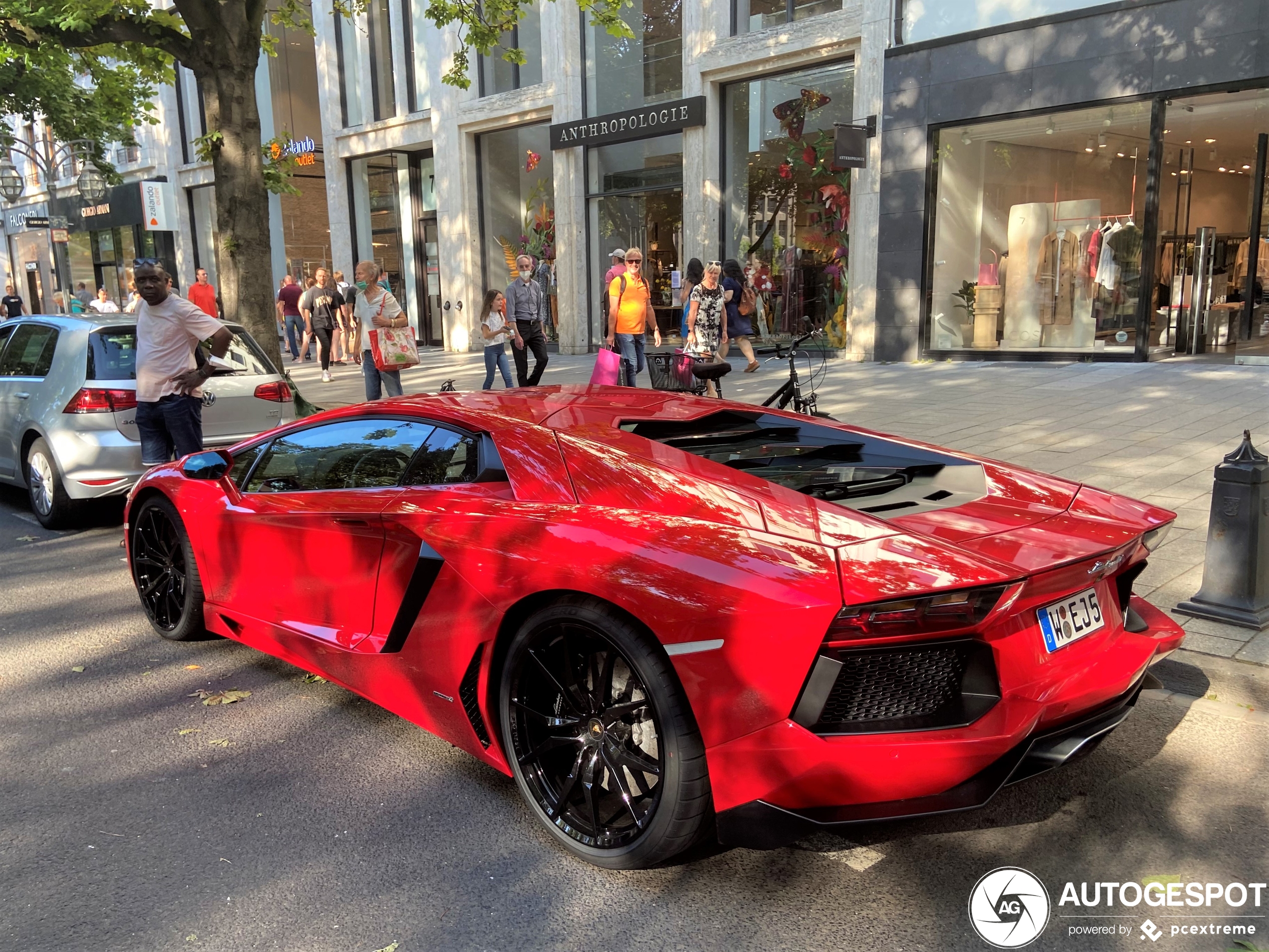 Lamborghini Aventador LP700-4