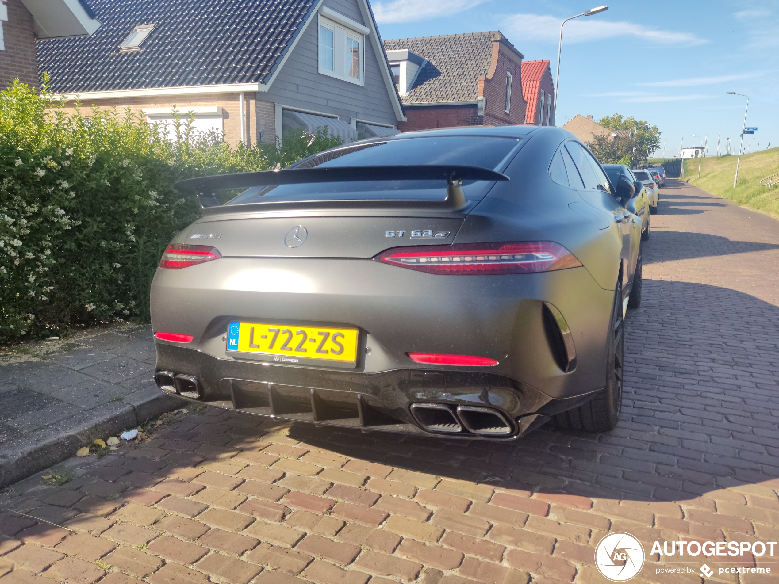 Mercedes-AMG GT 63 S X290