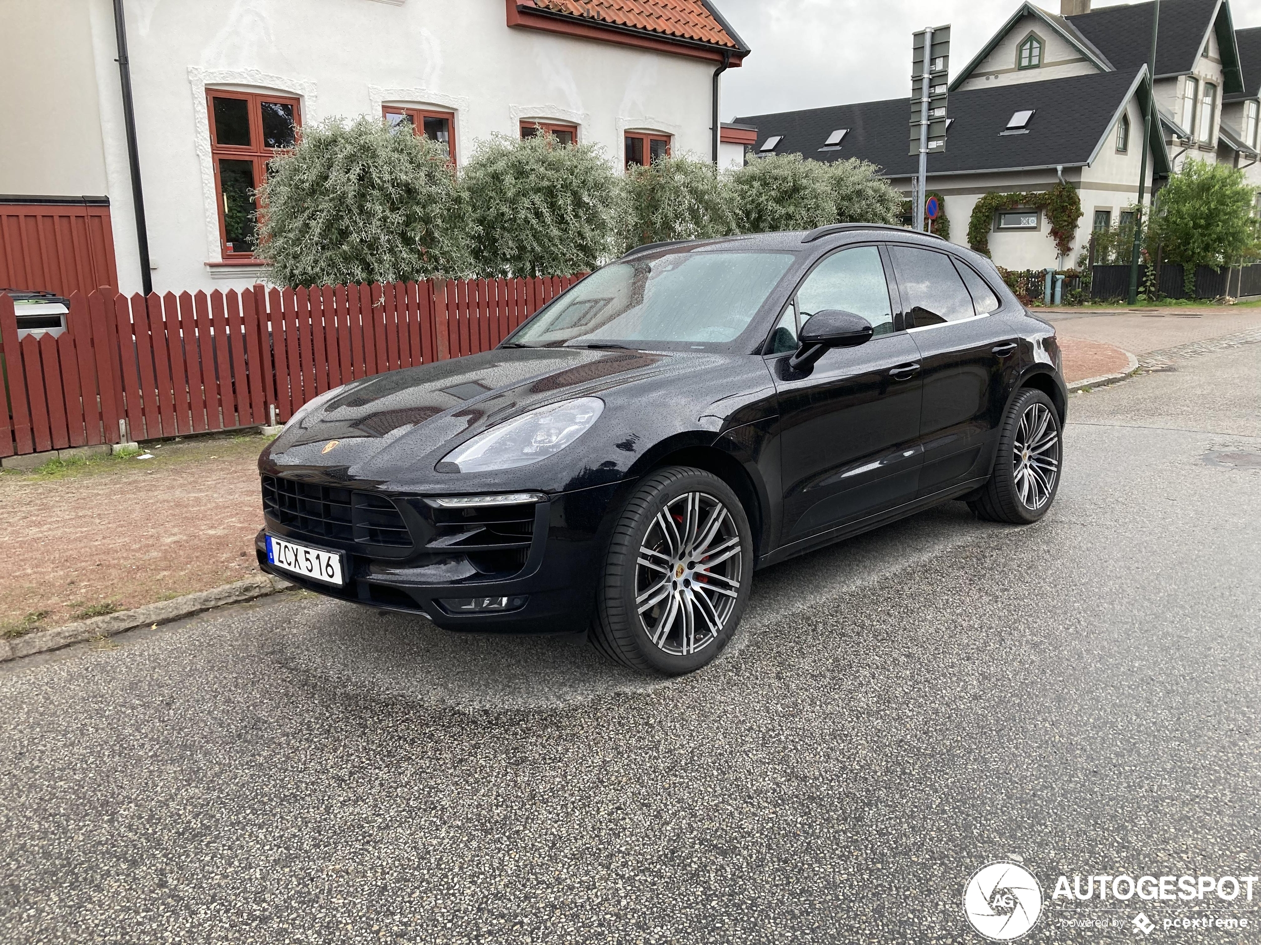 Porsche 95B Macan GTS