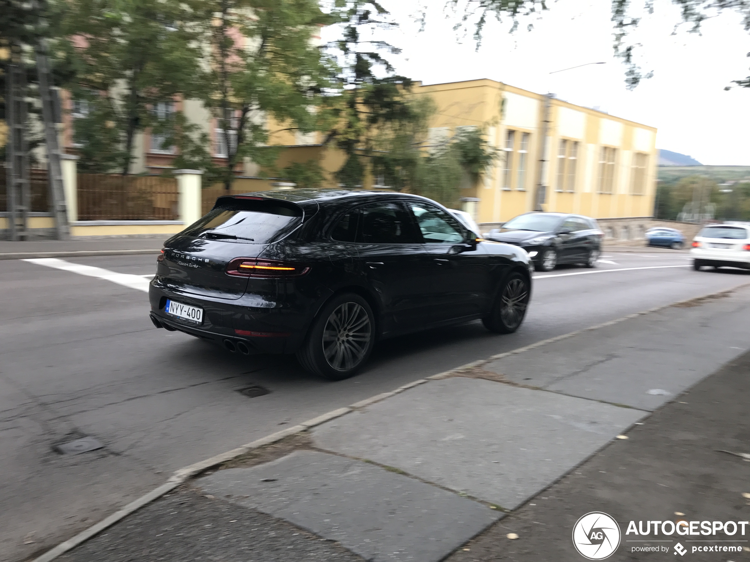 Porsche 95B Macan Turbo