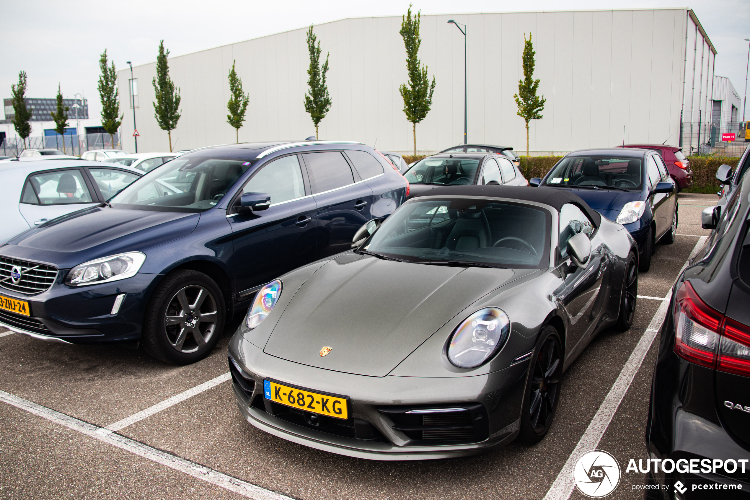 Porsche 992 Carrera 4S Cabriolet