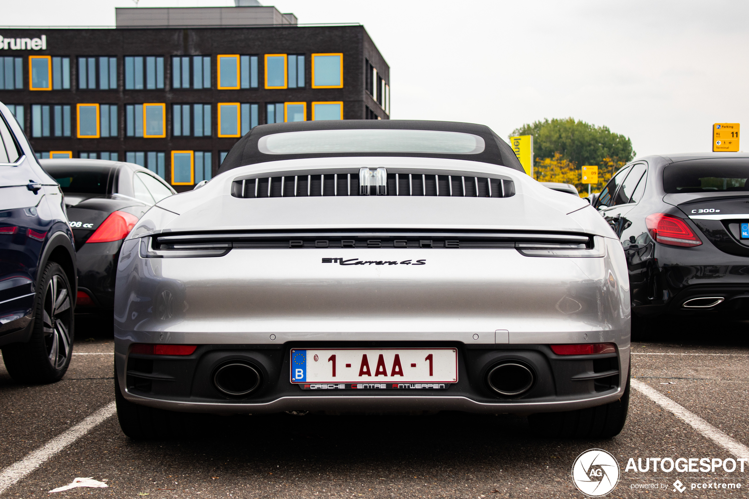 Porsche 992 Carrera 4S Cabriolet