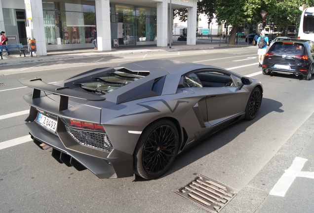 Lamborghini Aventador LP750-4 SuperVeloce