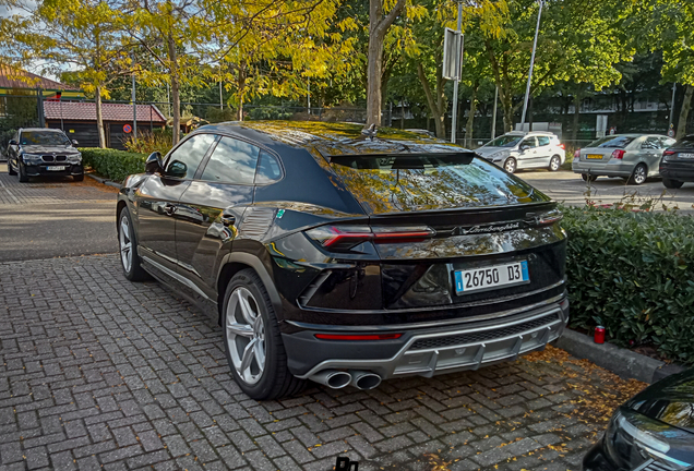 Lamborghini Urus Hybrid