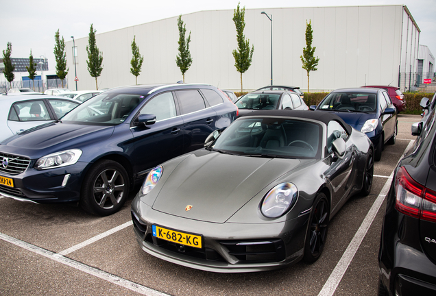 Porsche 992 Carrera 4S Cabriolet