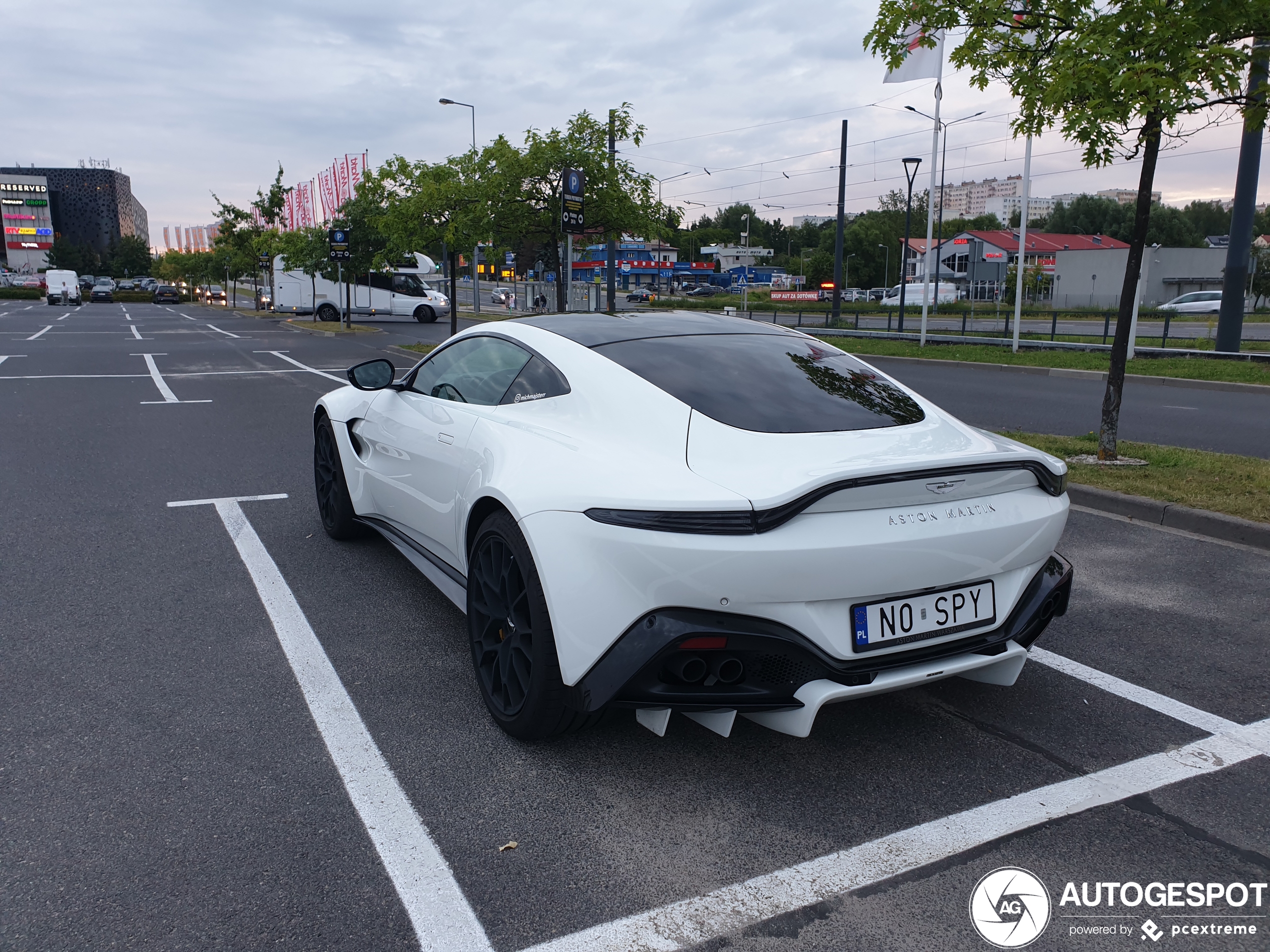 Aston Martin V8 Vantage 2018