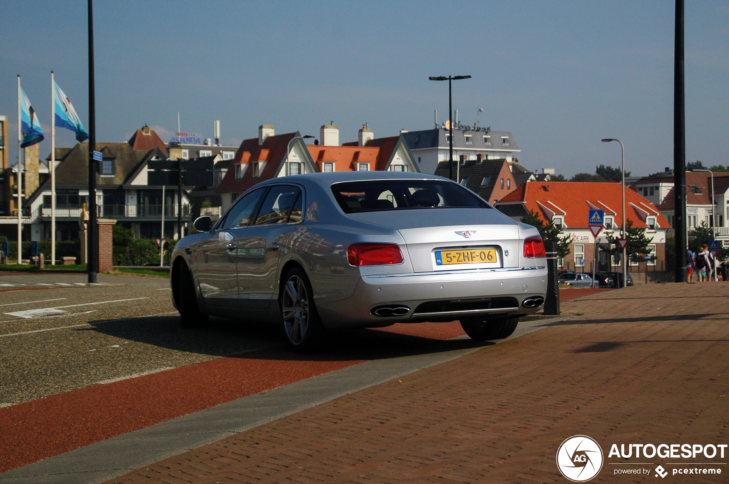 Bentley Flying Spur V8