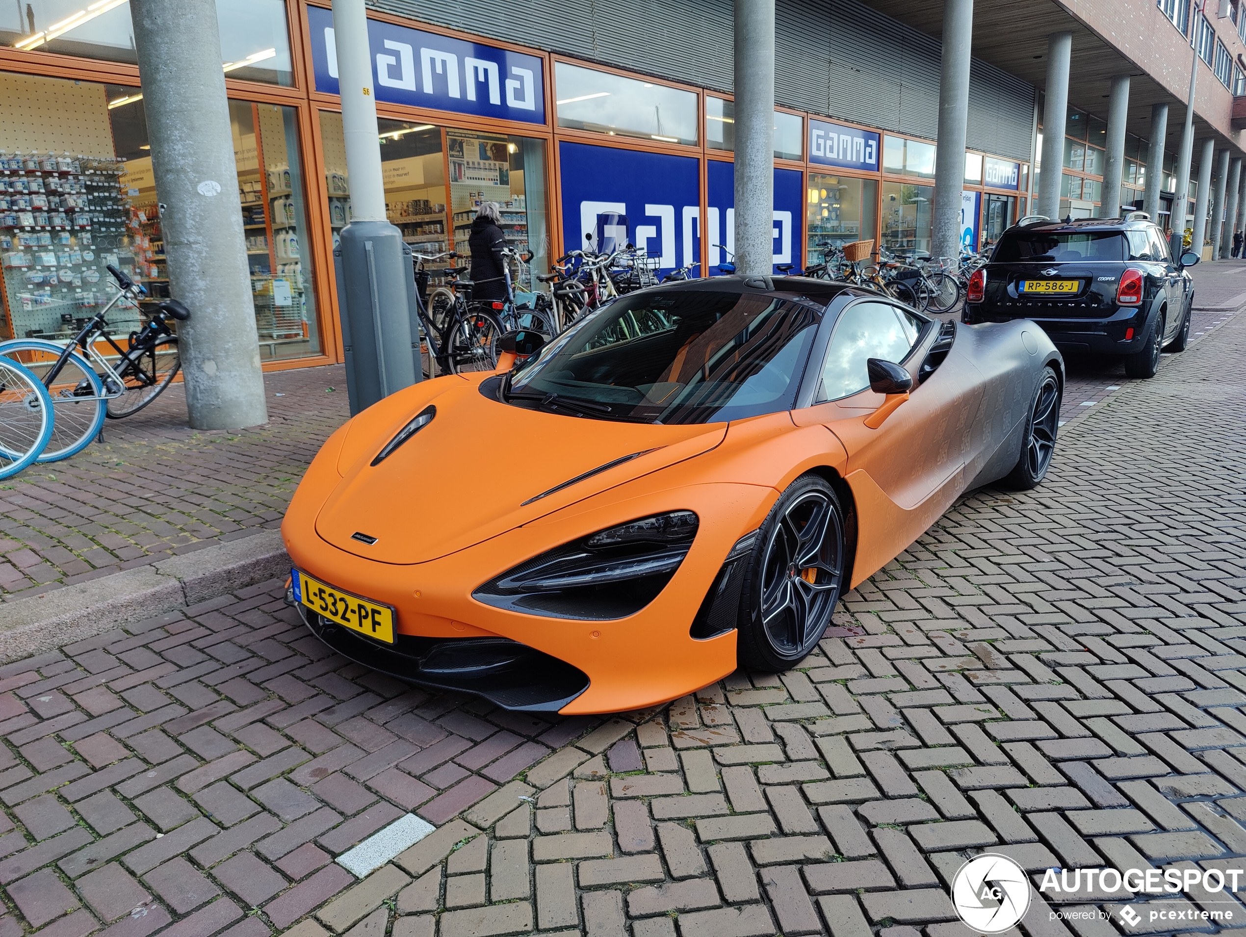 McLaren 720S