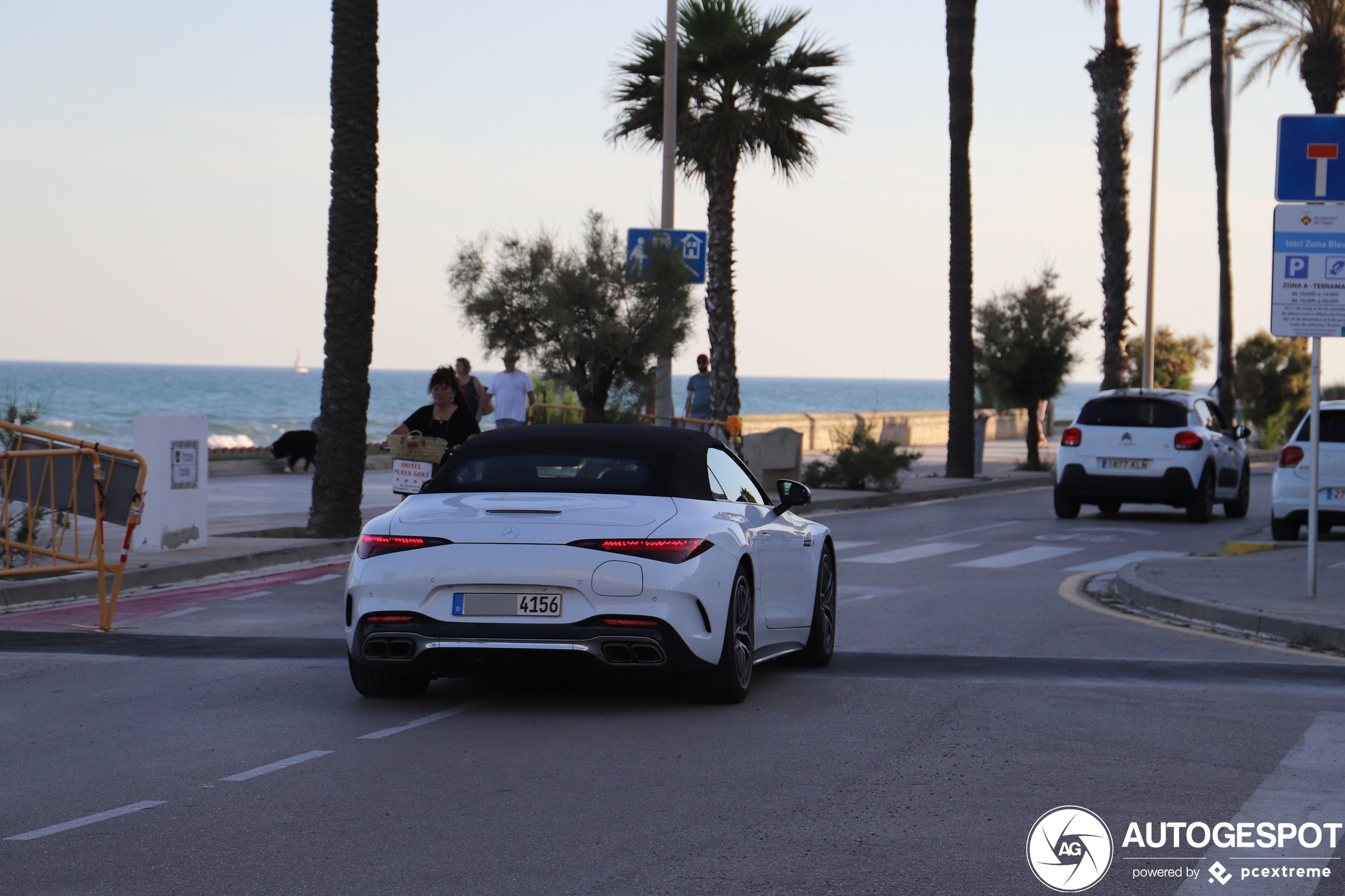 This Mercedes-AMG SL gets a plug in his ass