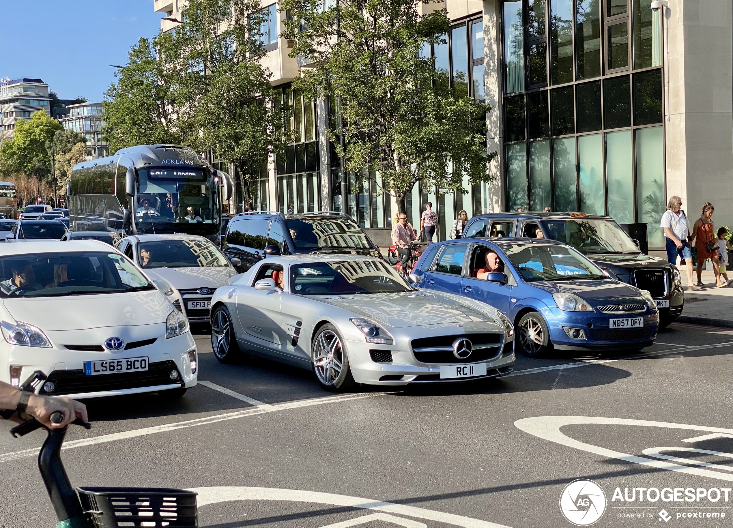 Mercedes-Benz SLS AMG