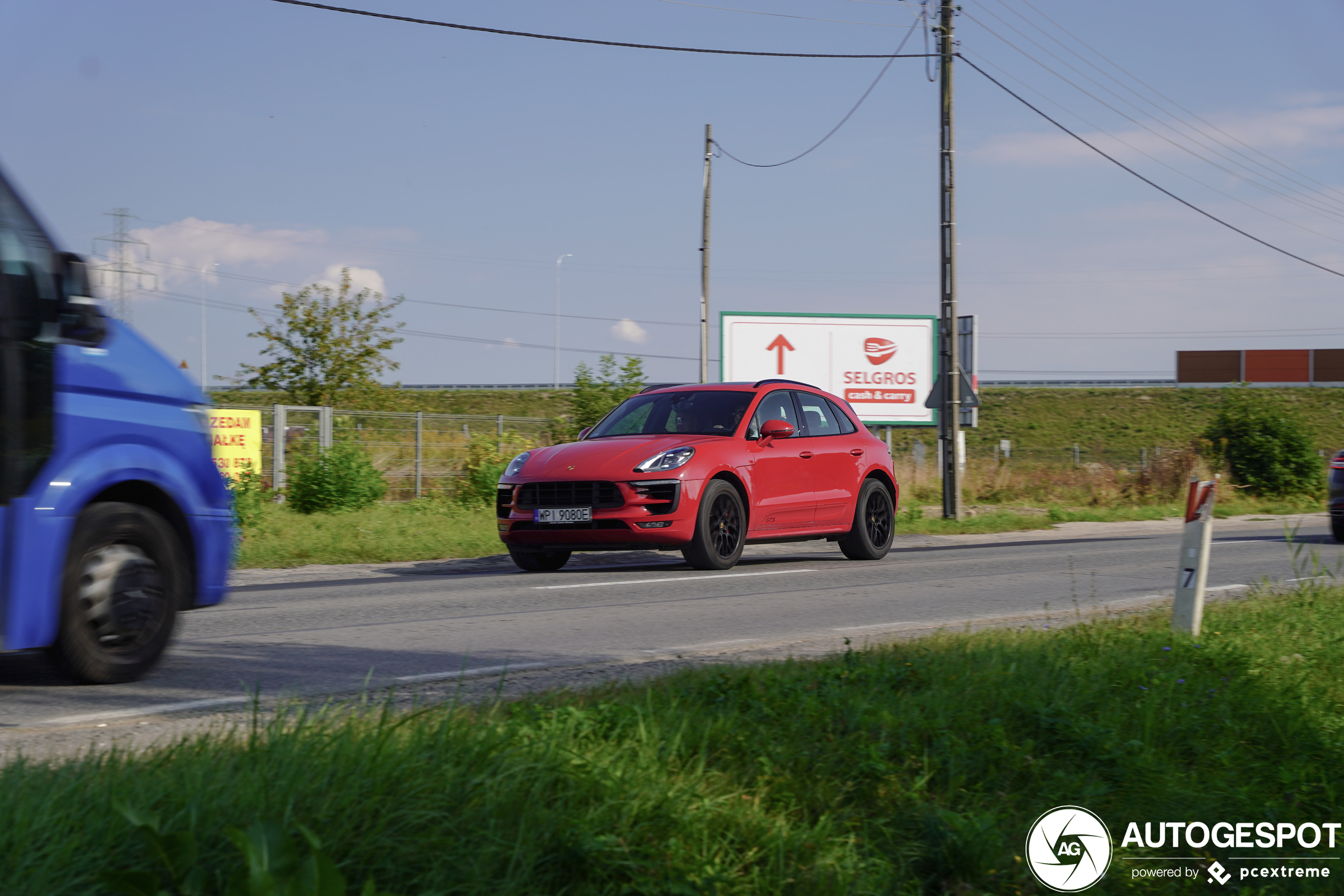 Porsche 95B Macan GTS