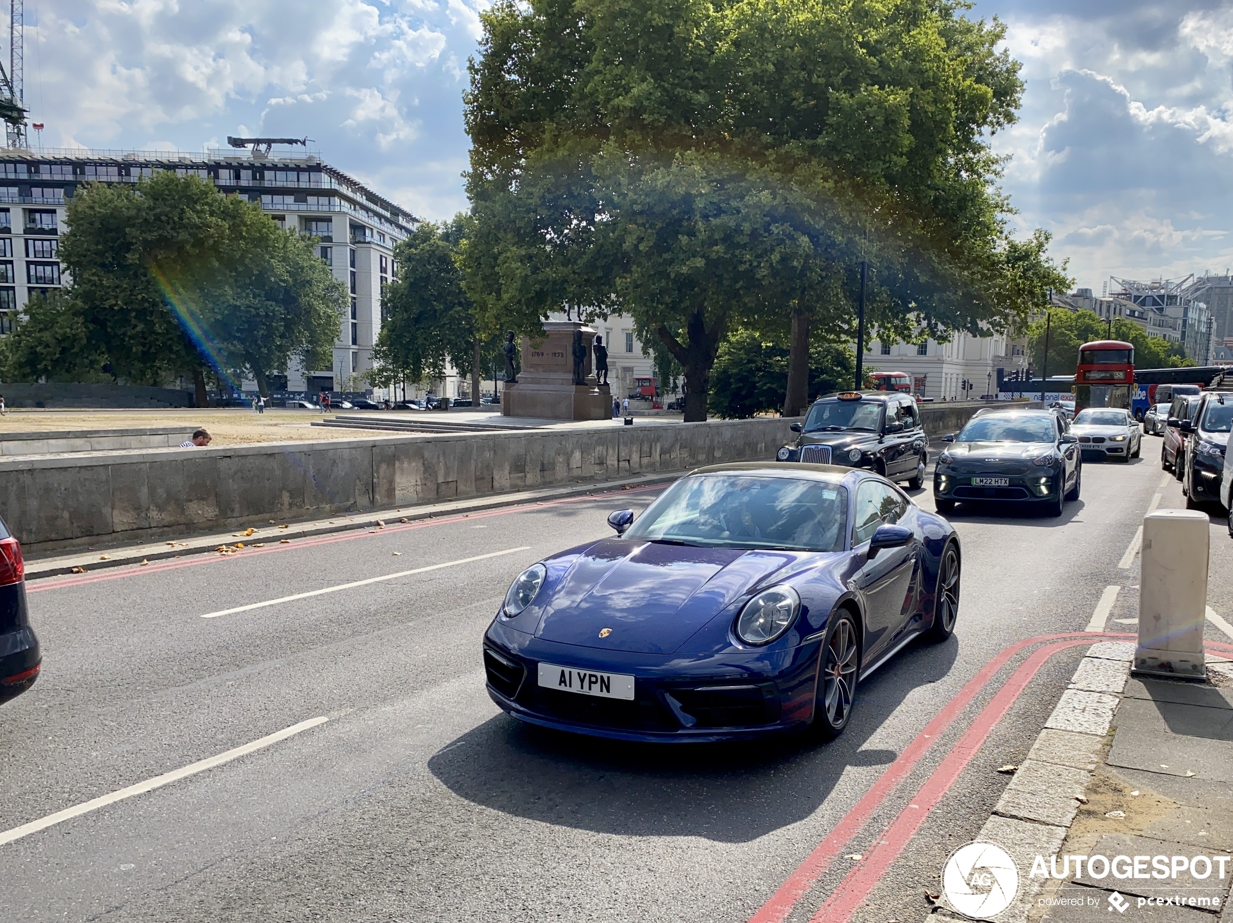 Porsche 992 Carrera 4S