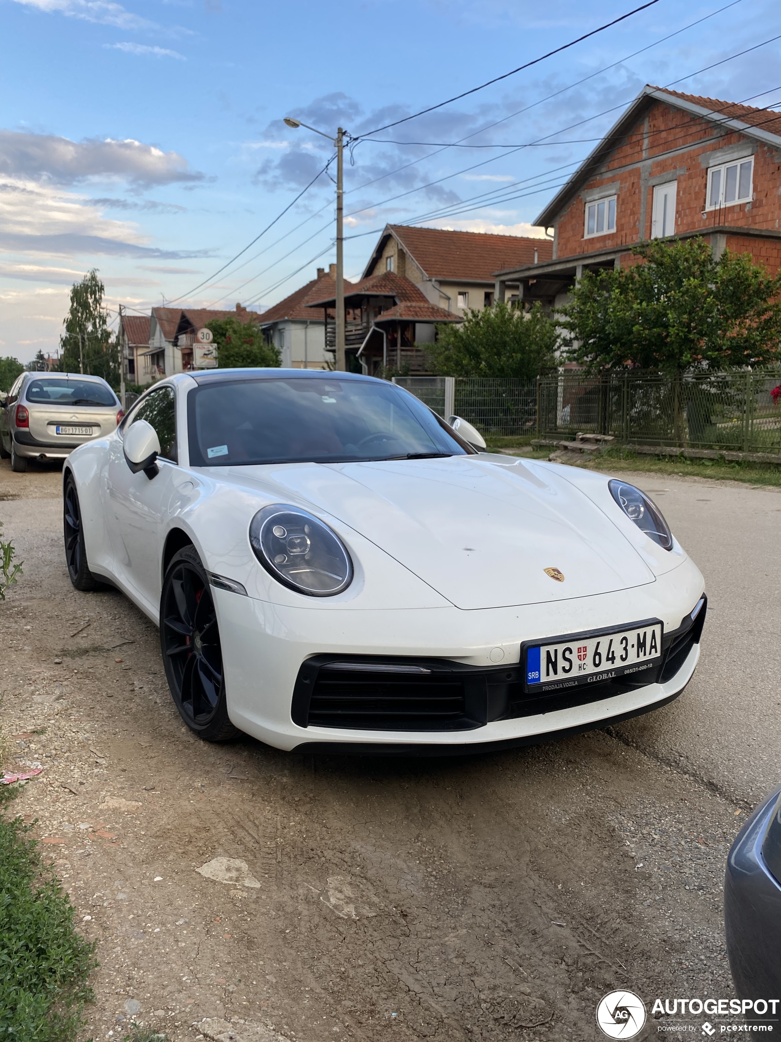 Porsche 992 Carrera 4S