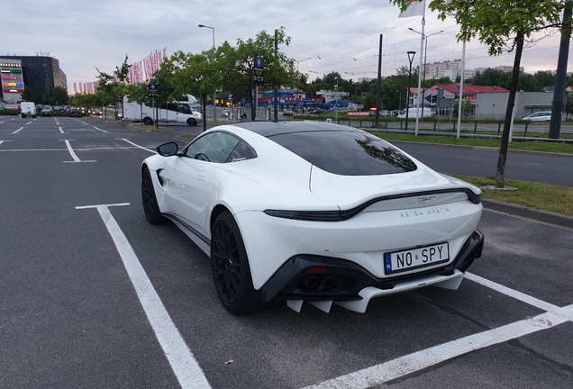 Aston Martin V8 Vantage 2018