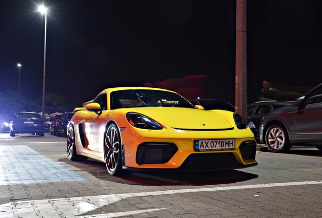 Porsche 718 Cayman GT4