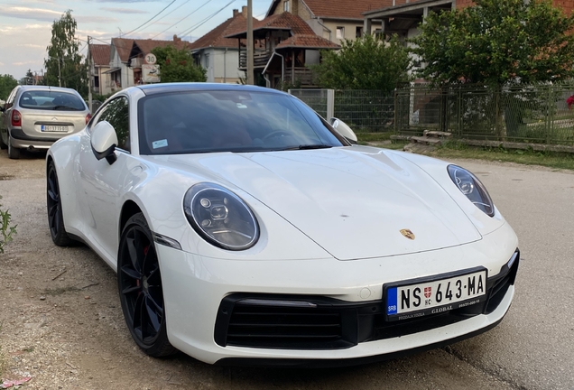 Porsche 992 Carrera 4S